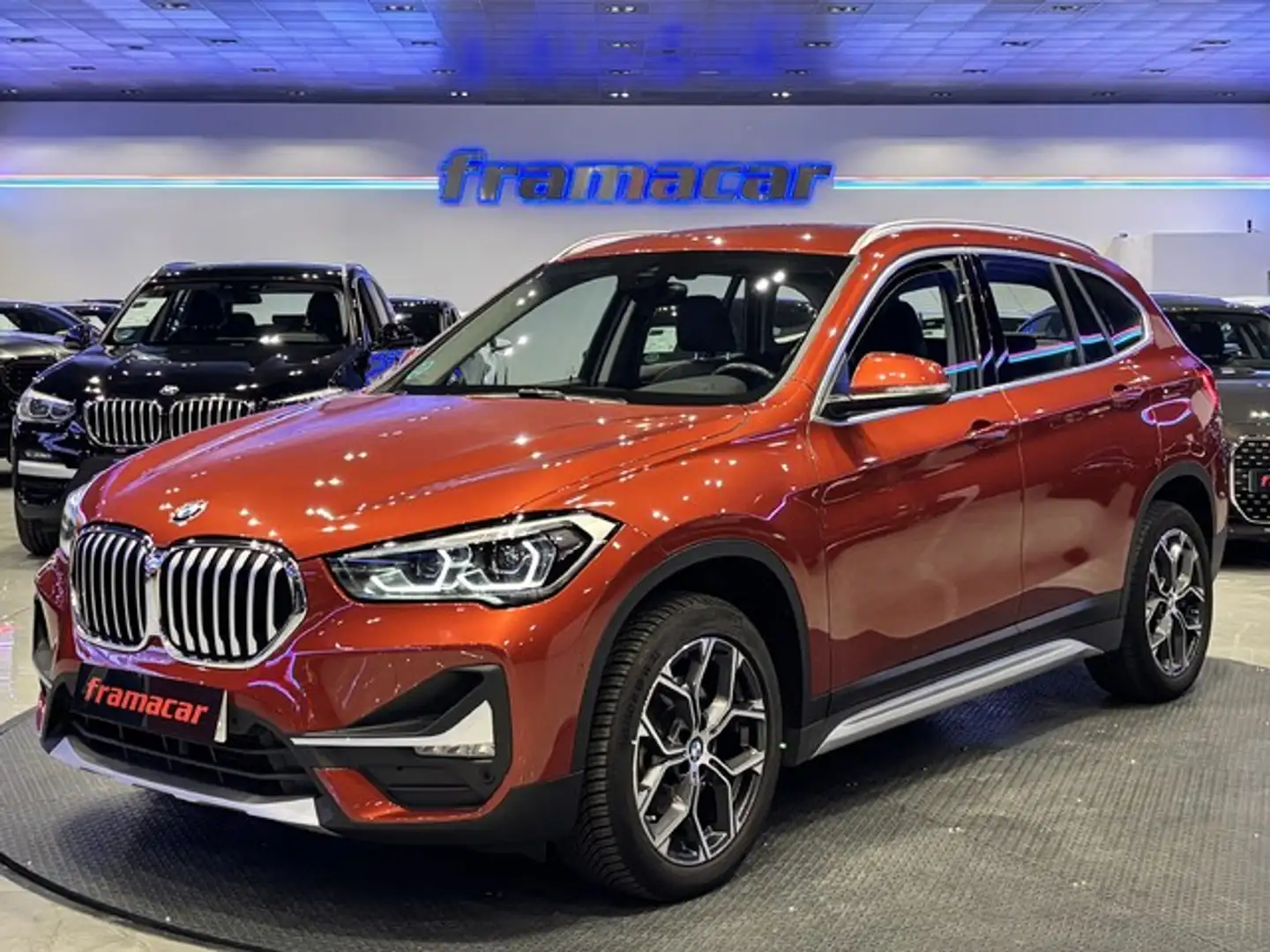 BMW X1 sDrive 18dA Naranja - 1