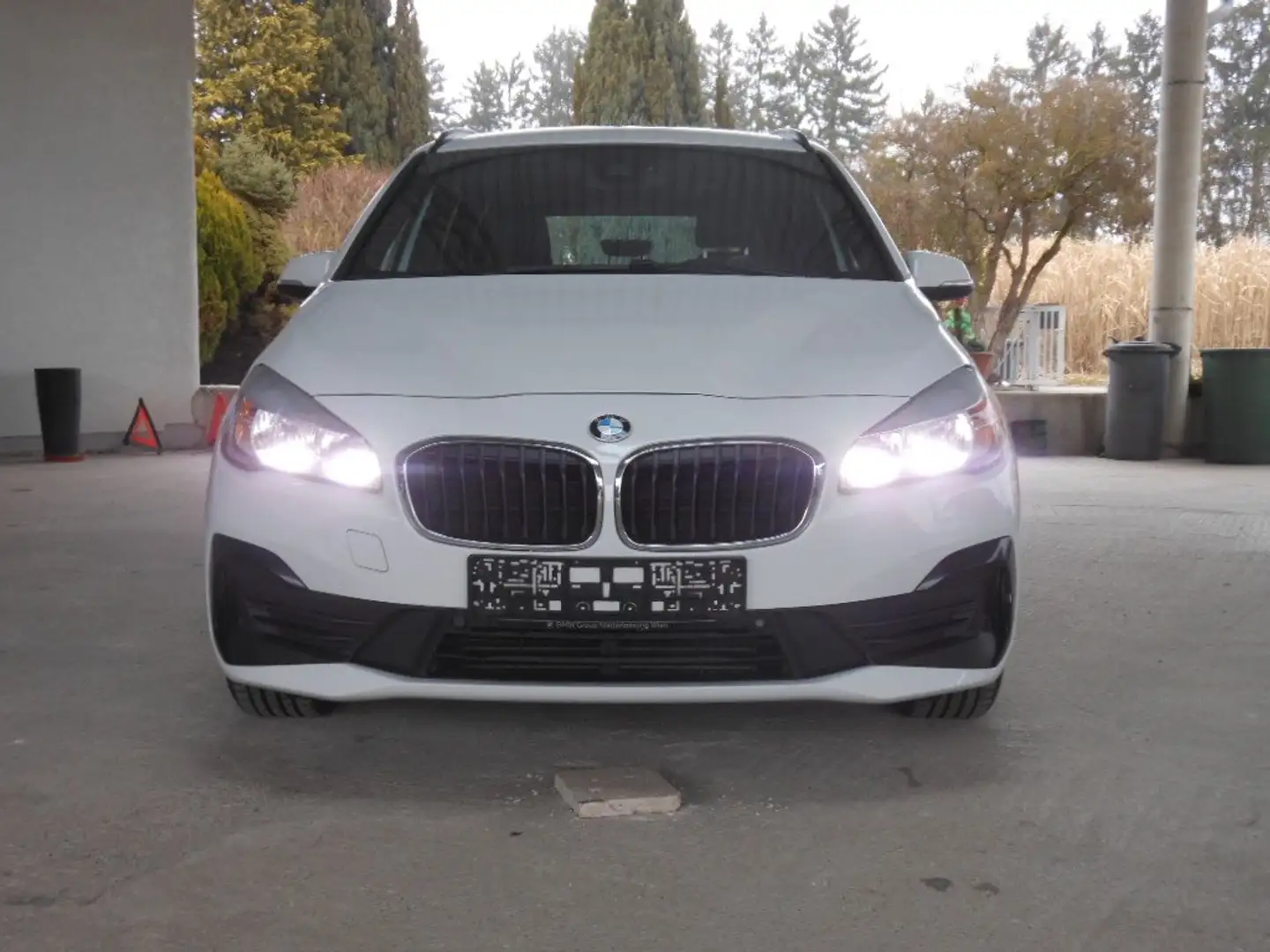 BMW 218 218 d Gran Tourer Weiß - 2