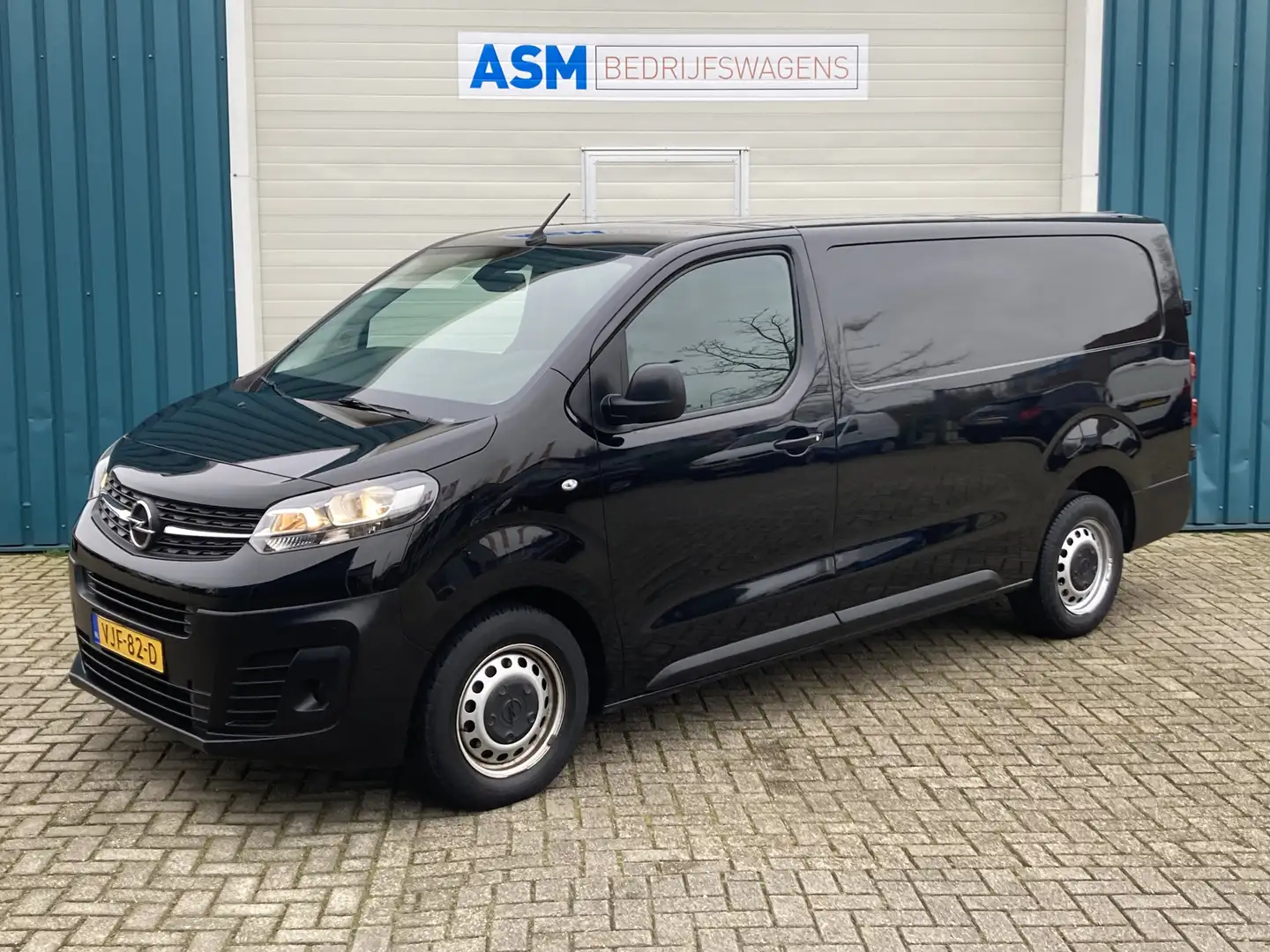 Opel Vivaro 2.0 123Pk CDTI L2H1 Edition / Cruise / Airco / Tre Zwart - 1