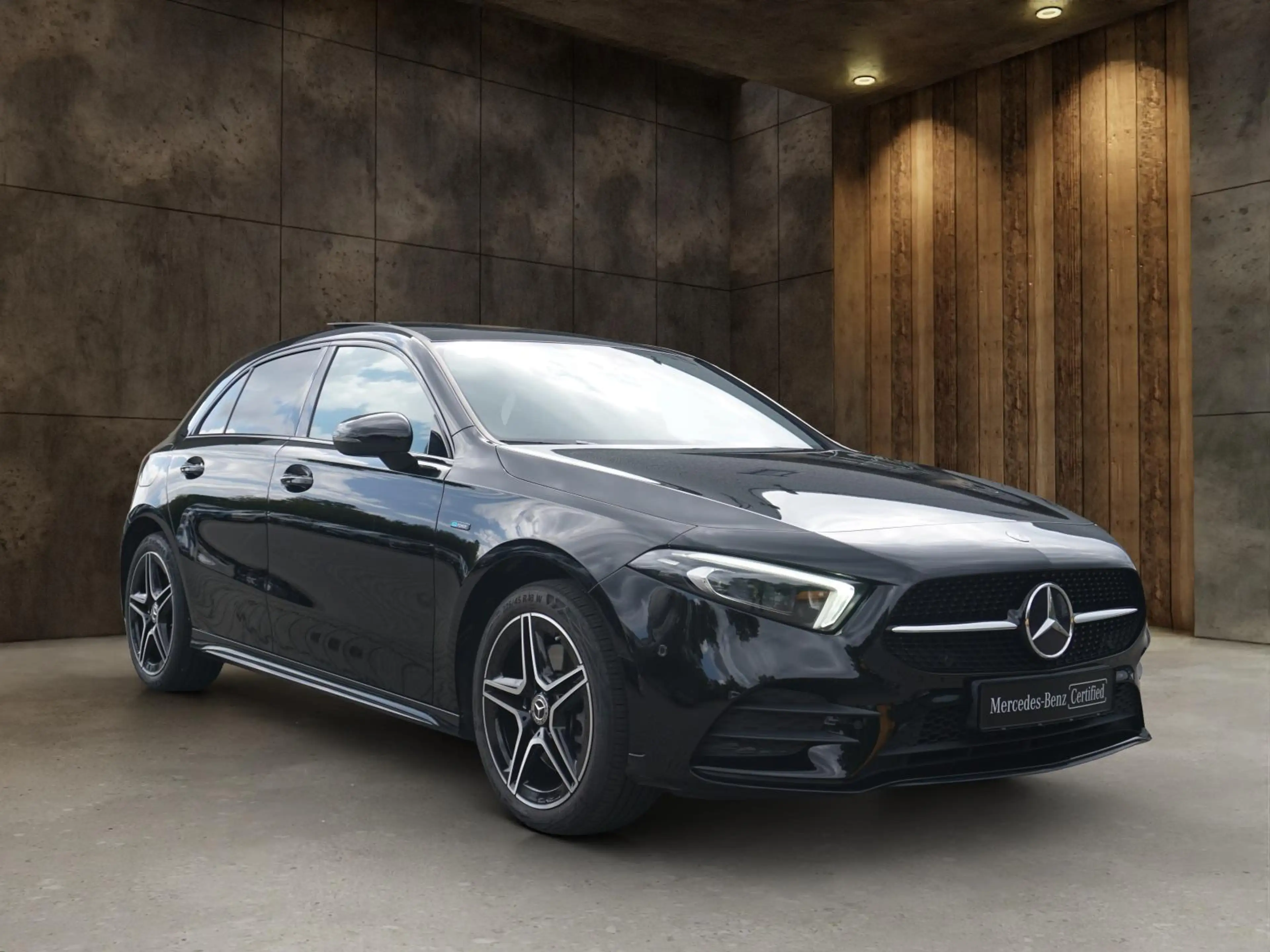 Mercedes-Benz A 250 e Business Solution AMG Limited — photo 8