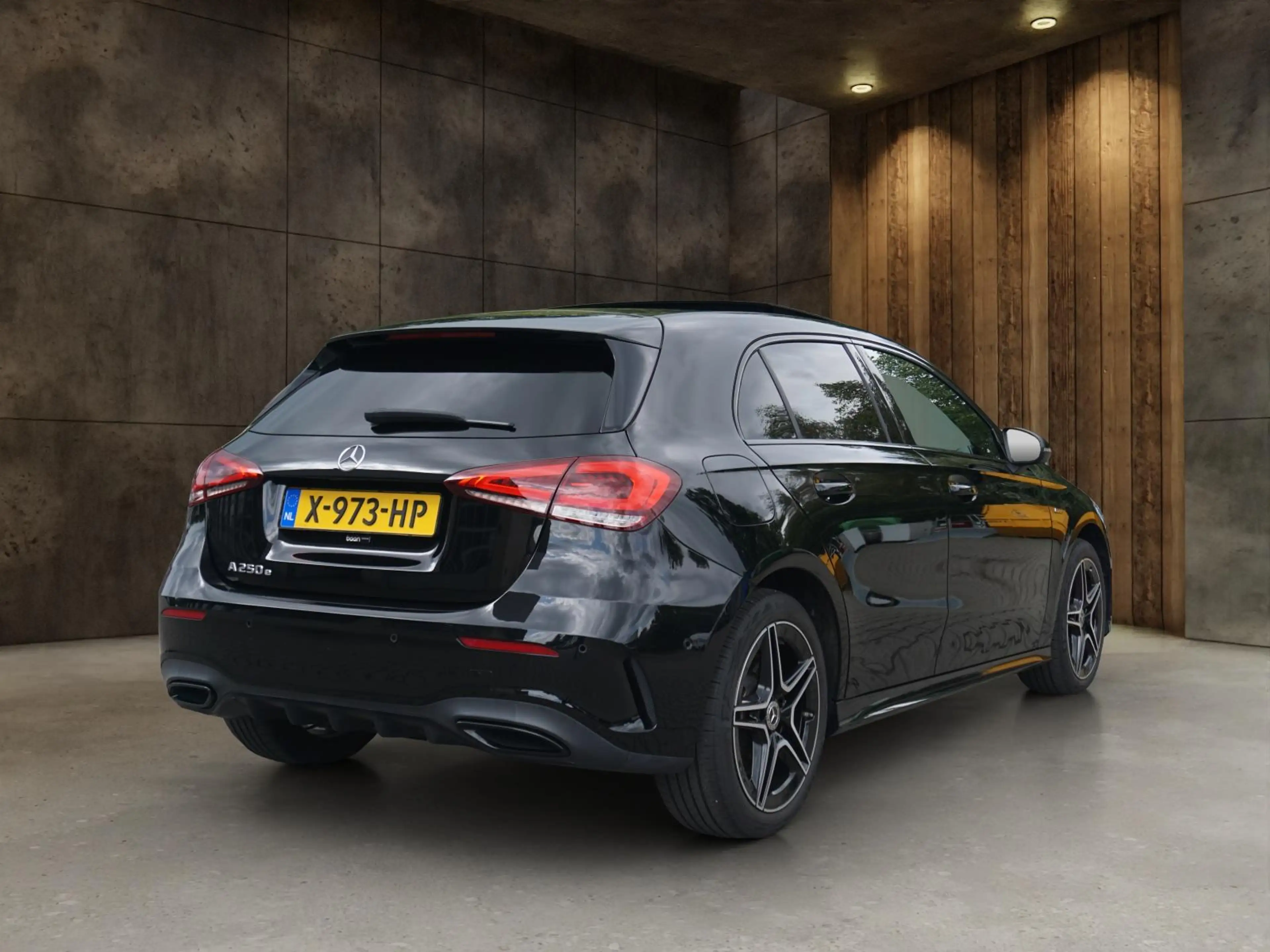 Mercedes-Benz A 250 e Business Solution AMG Limited — photo 6