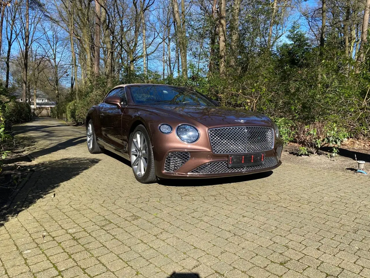 Bentley Continental GTC 2021