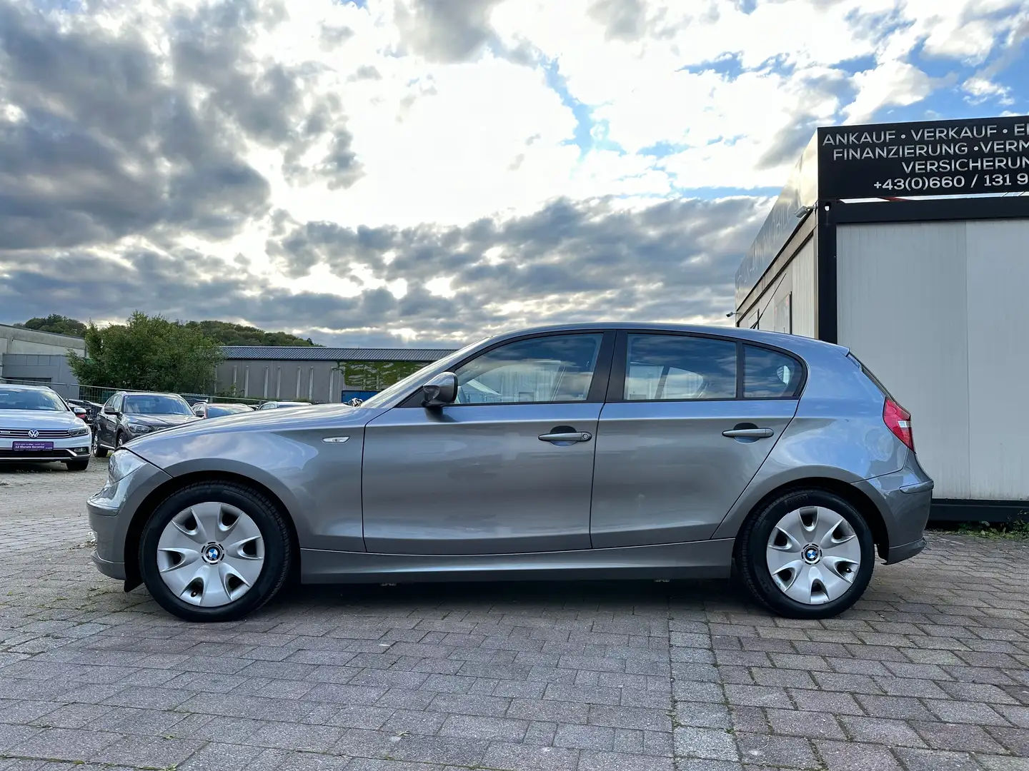 BMW 116 d Österreich-Paket Finanzierung möglich Grau - 2