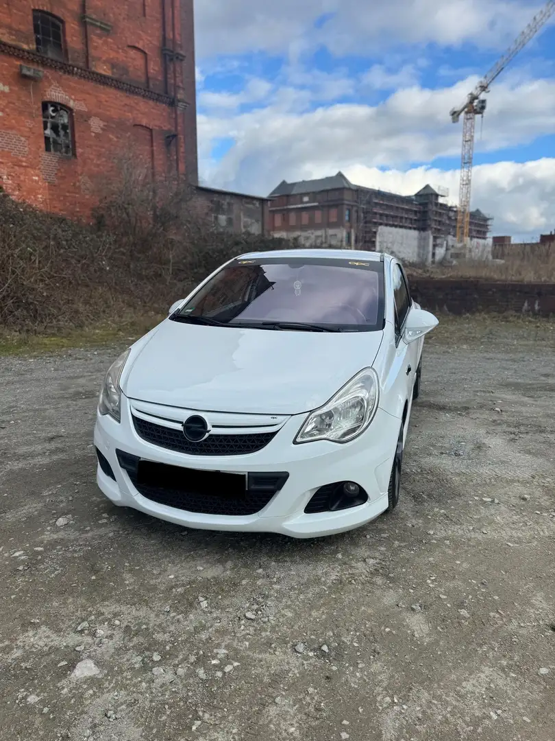 Opel Corsa 1.6 Turbo OPC - 1