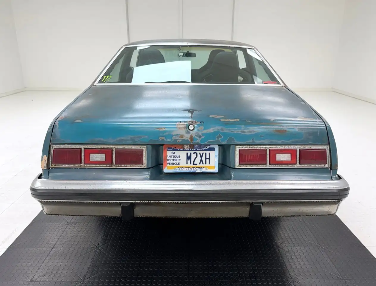 Chevrolet Nova Concours 2 Door Sedan, foto 4