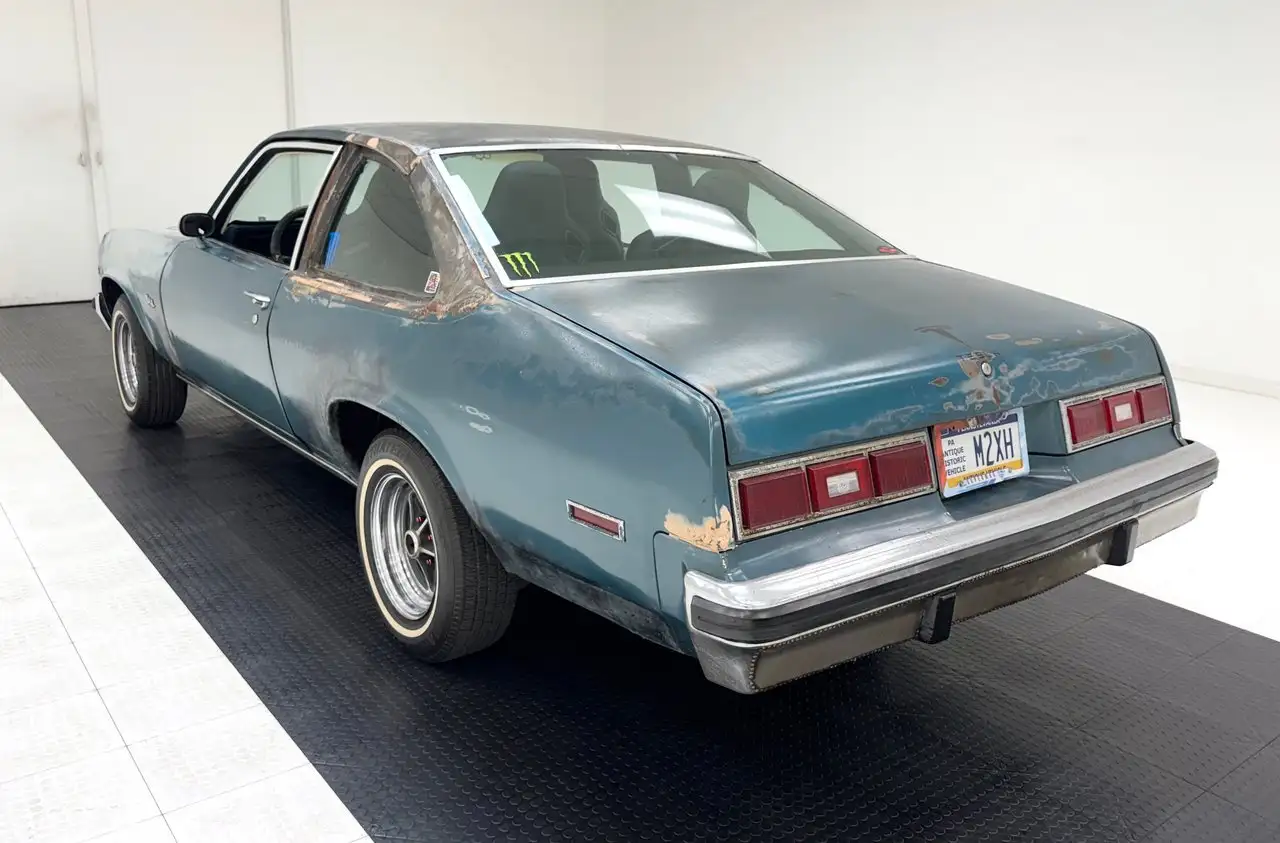 Chevrolet Nova Concours 2 Door Sedan, foto 3