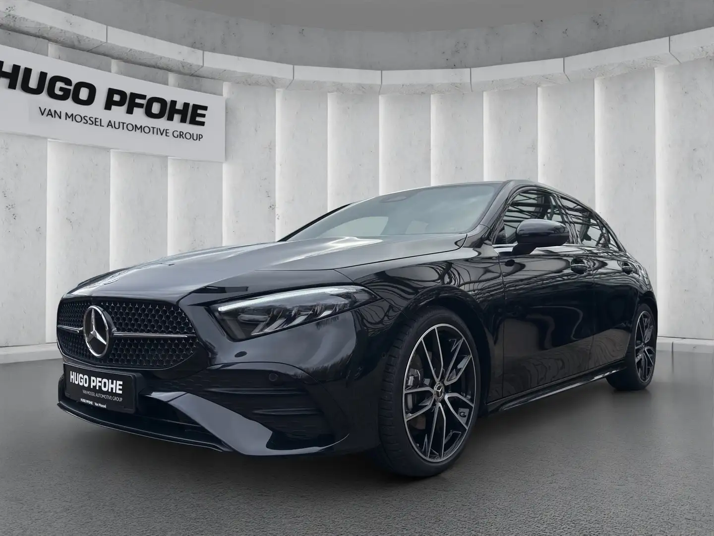 Mercedes-Benz A 200 AMG Line (EURO 6e) Schwarz - 1