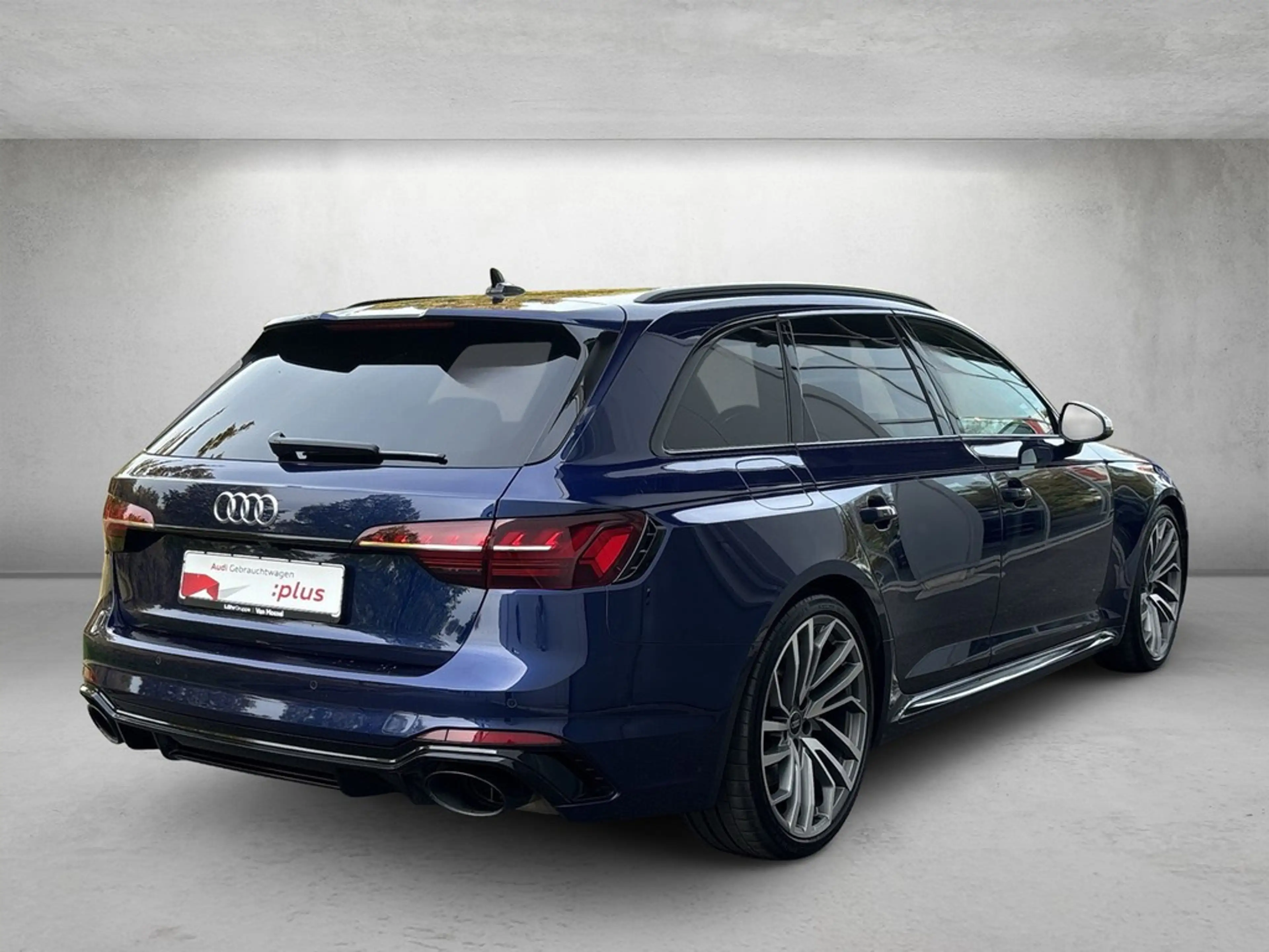 Audi RS4 RS 4 Avant 2.9 TFSI quattro tiptronic *Matrix* — photo 3