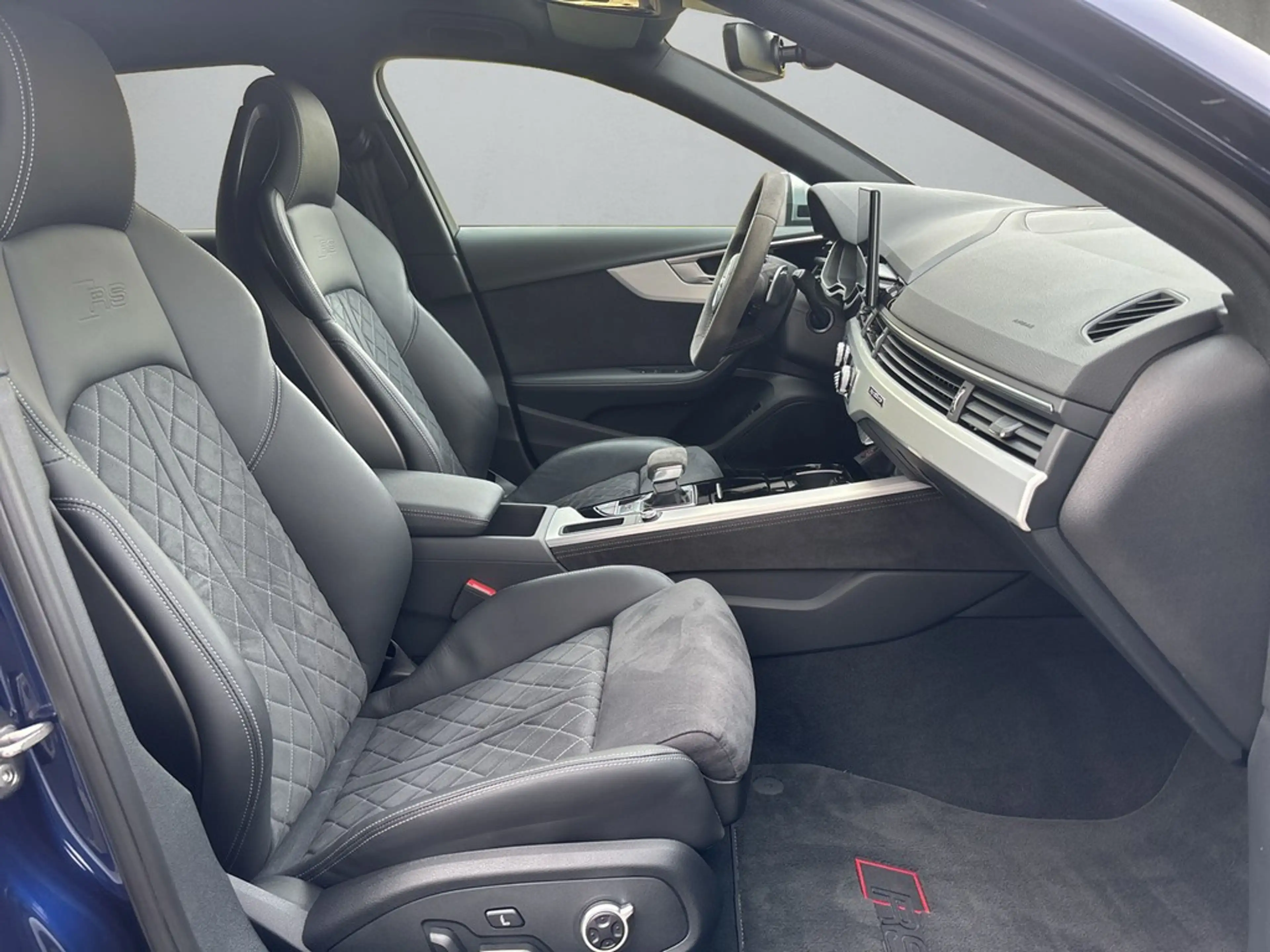 Audi RS4 RS 4 Avant 2.9 TFSI quattro tiptronic *Matrix* — photo 13
