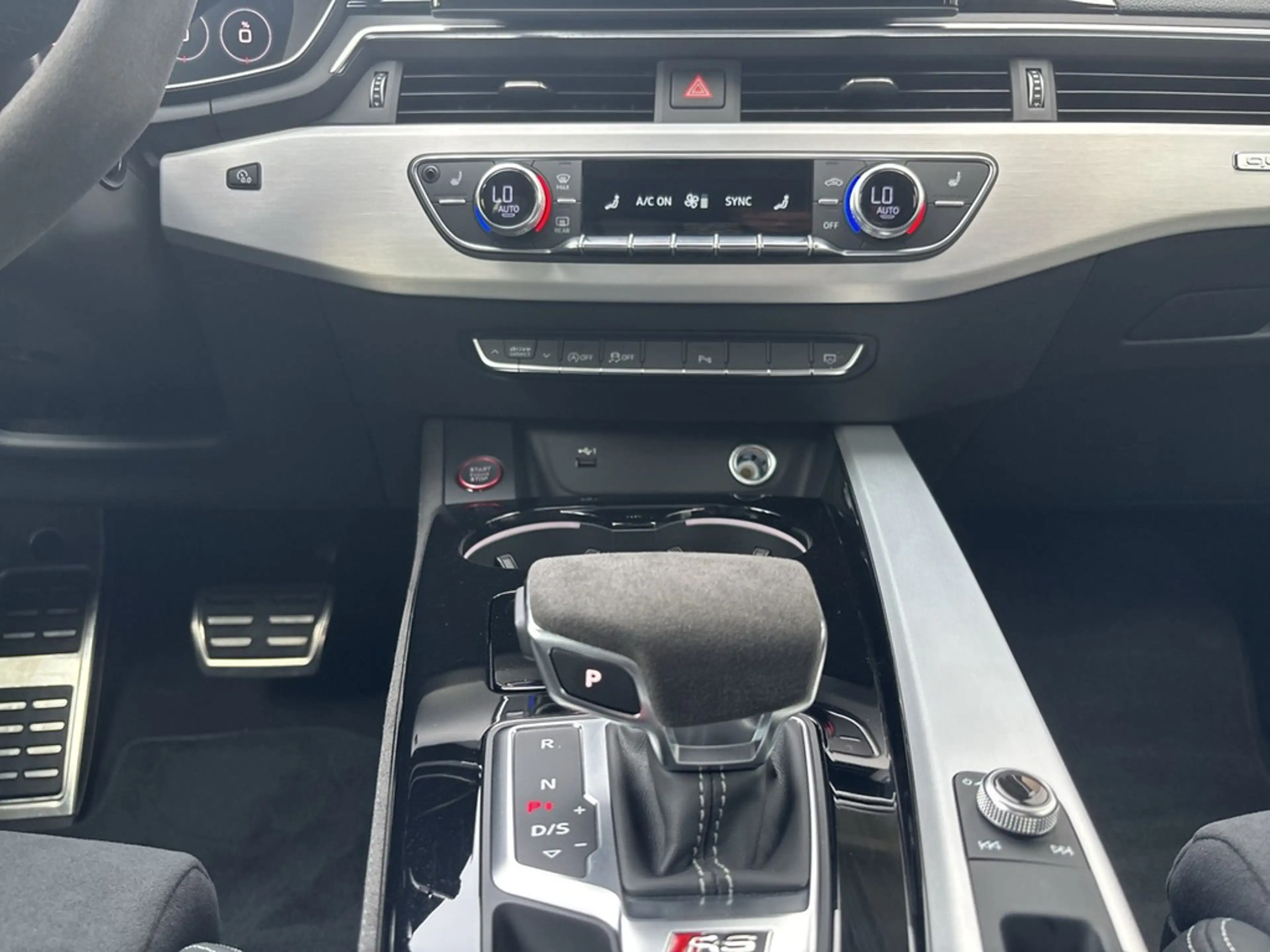 Audi RS4 RS 4 Avant 2.9 TFSI quattro tiptronic *Matrix* — photo 9