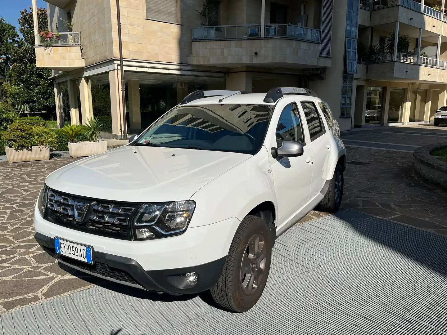 Dacia Duster 1500 dci Prestige imm. 01/2015 Bianco - 1