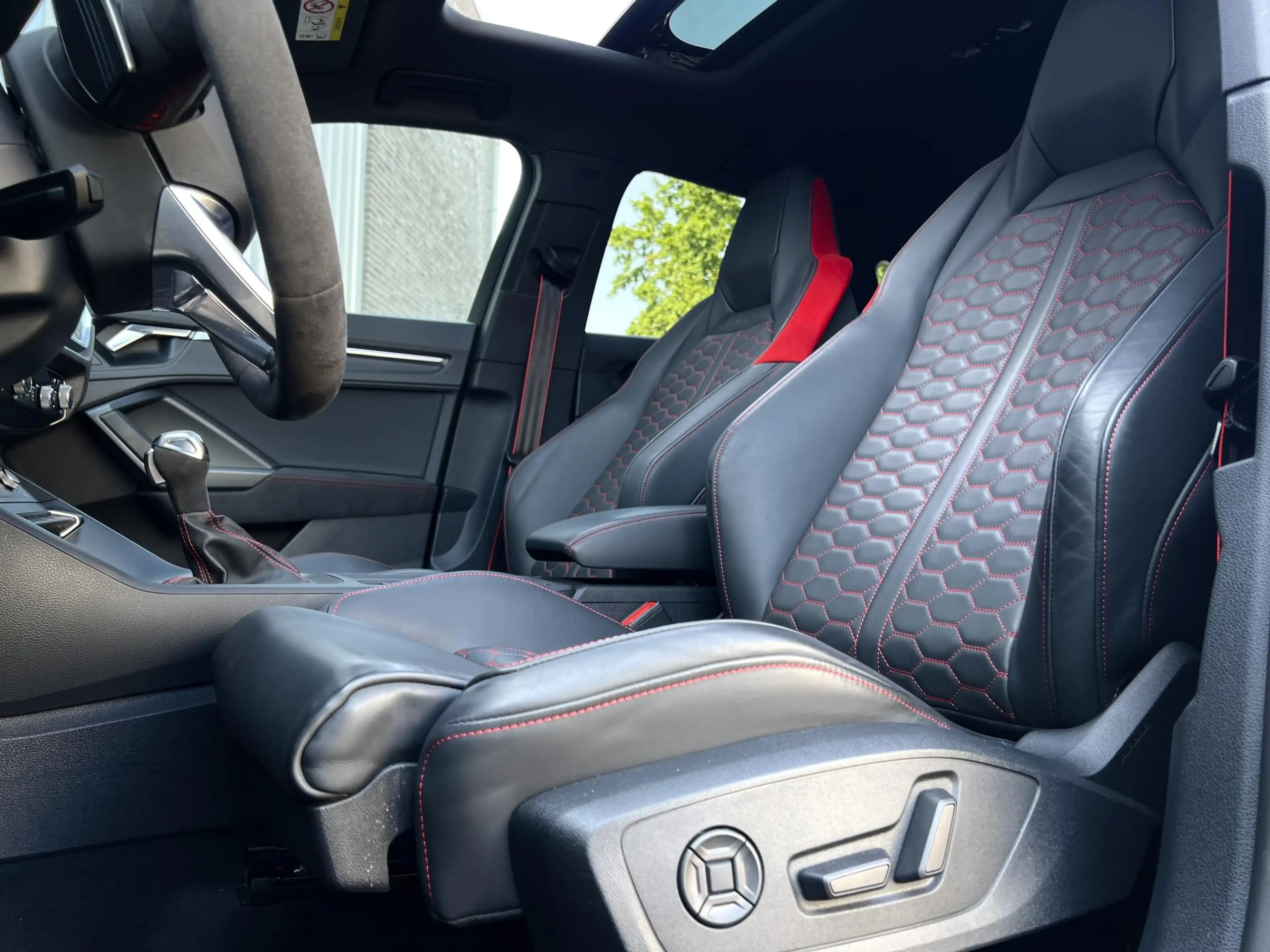 Audi RS Q3 Sportback TFSI FULL OPTION — photo 8