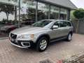Volvo XC70 2.4 D5 Summum Automaat Youngtimer Сірий - thumbnail 1
