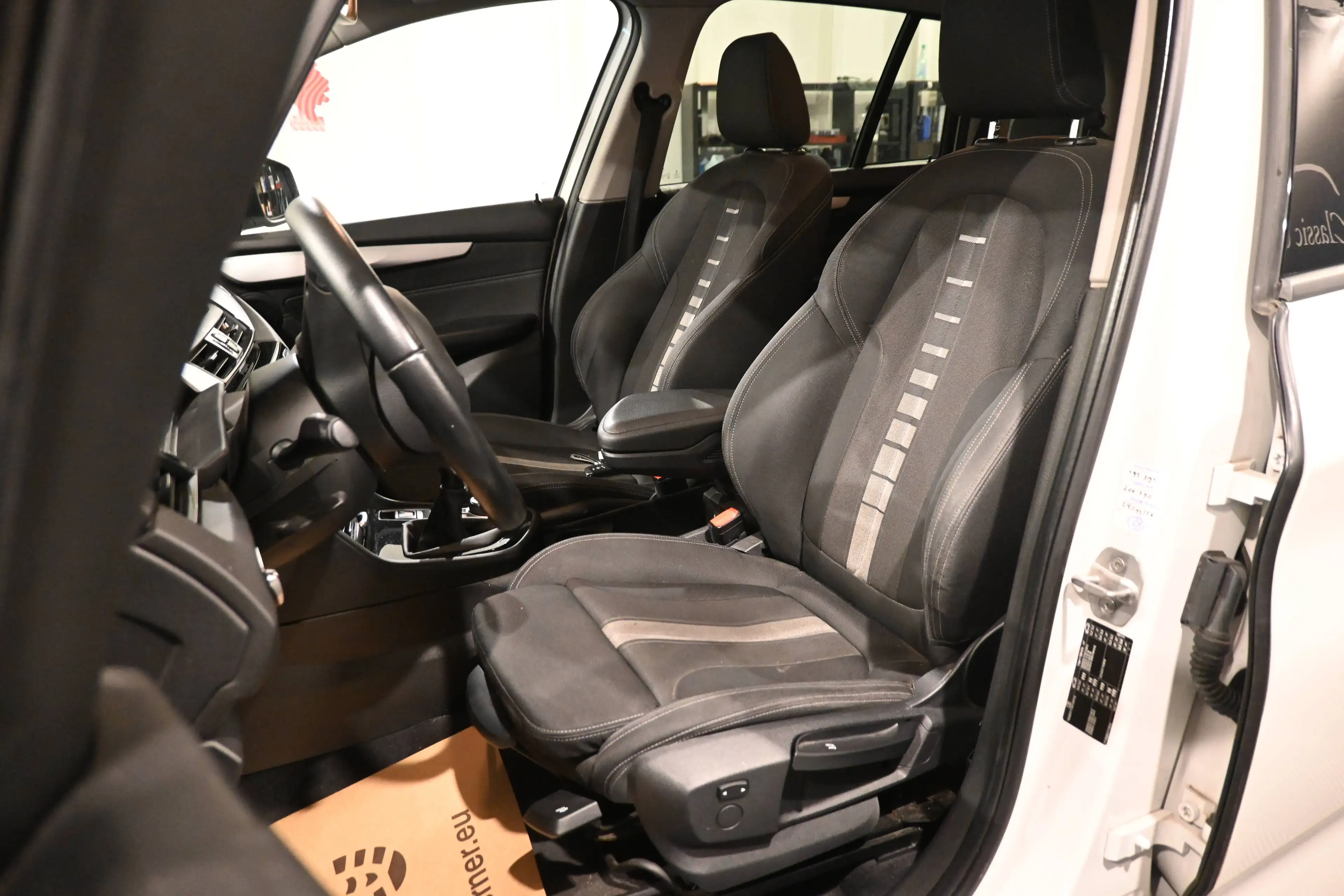 BMW 216 d GRAN TOURER / EURO 6b / XENON / LEDS / GPS NAVI / ATTACHE REMORQUE !! — photo 13