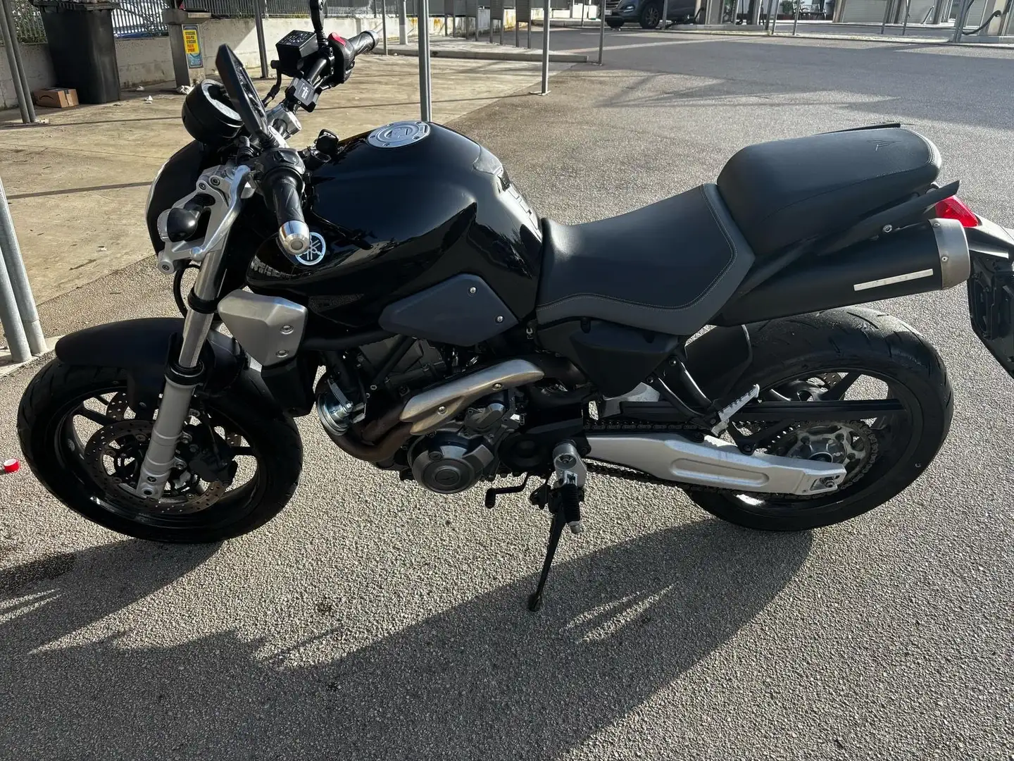 Yamaha MT-03 - 2