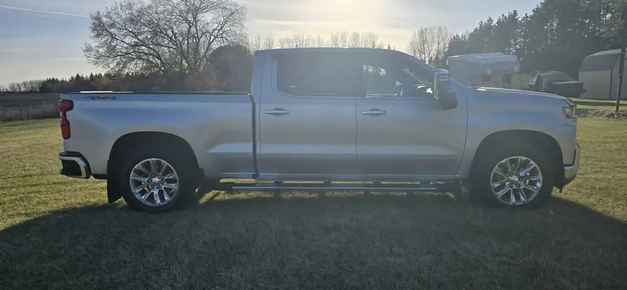 Chevrolet Silverado 1500 photo Chevrolet Silverado 1500