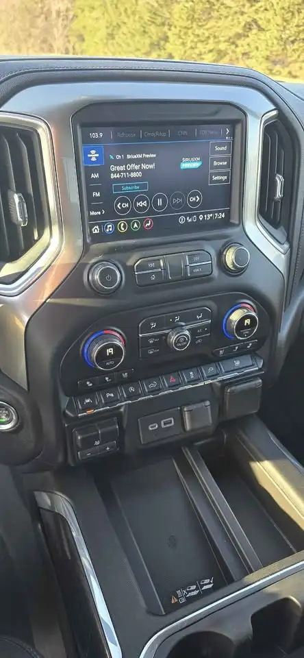 Chevrolet Silverado 1500 photo Chevrolet Silverado 1500
