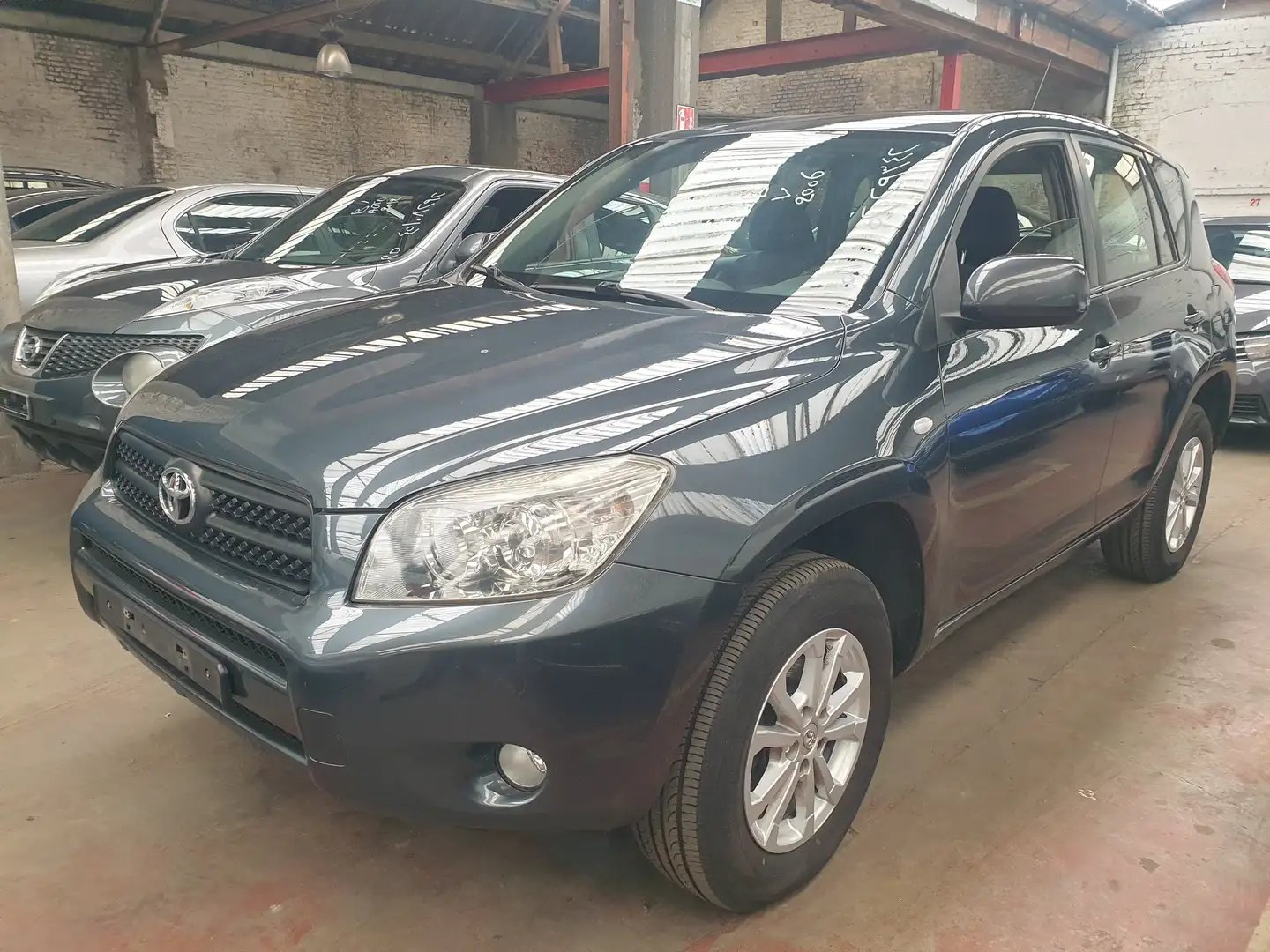 Toyota RAV 4 RAV4 2.0i VVT-i 16v VX Grijs - 1
