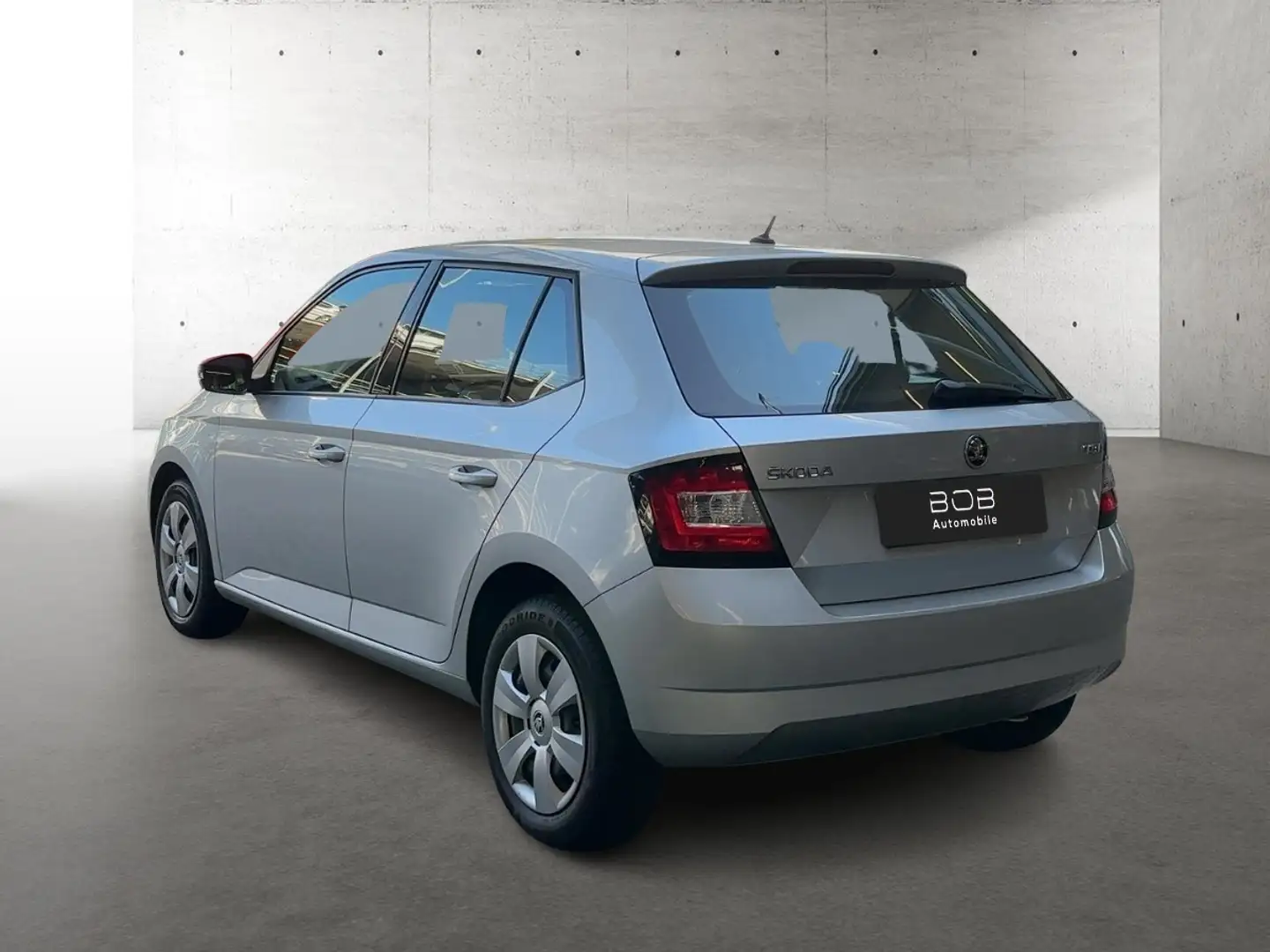 Skoda Fabia 1.2 TSI Active Green AUTOMATIK Plateado - 2