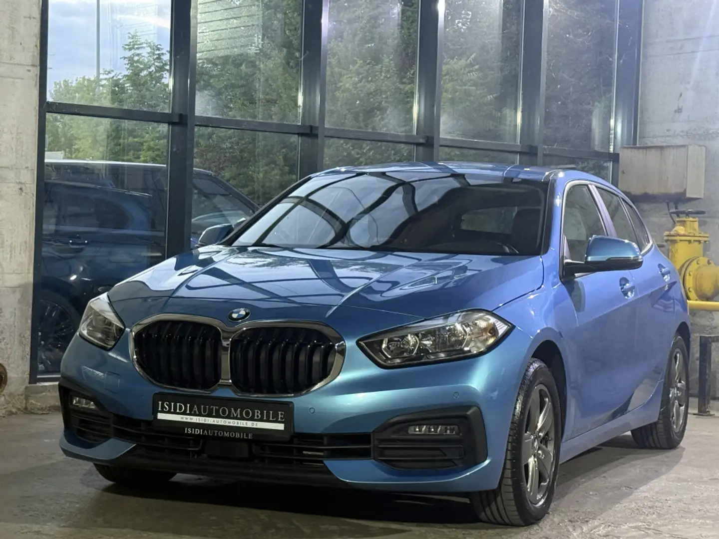 BMW 118 d Advantage LiveCockpit HeadUp KeylessGo ACC Blau - 1