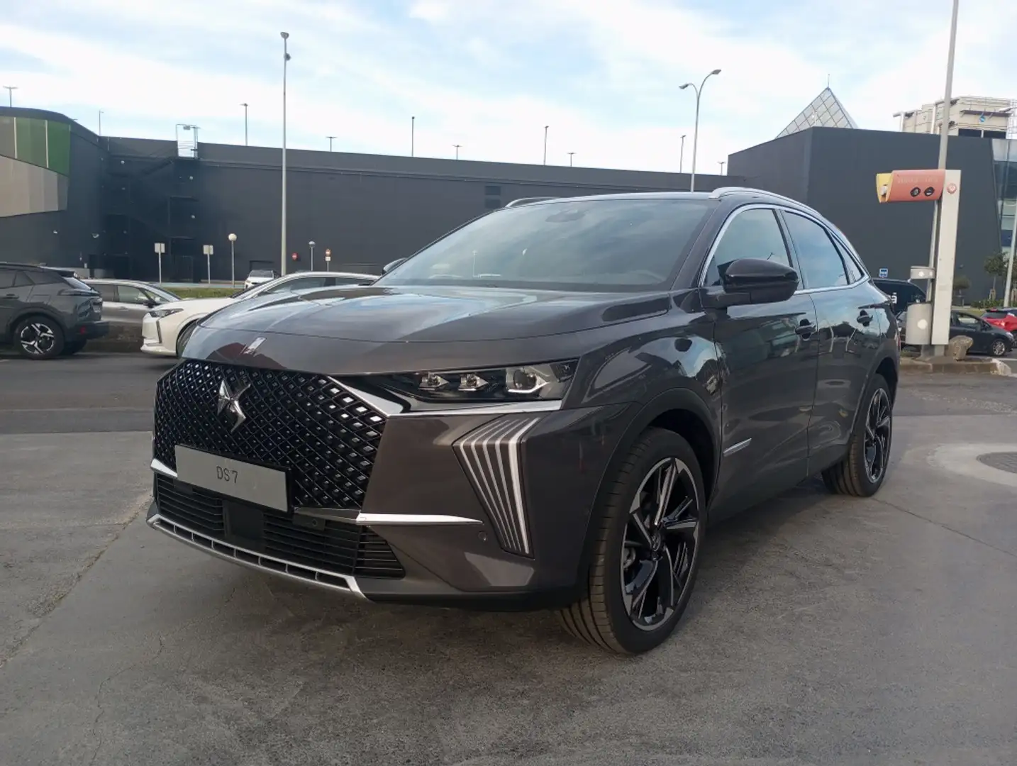 DS Automobiles DS 7 Crossback 1.5BlueHDi Antoine de Saint Exupery Aut. Gris - 1