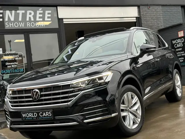 Volkswagen Touareg 3.0TDi V6 4MOTION PANO DISTRO PNEUMATIC CAM360°