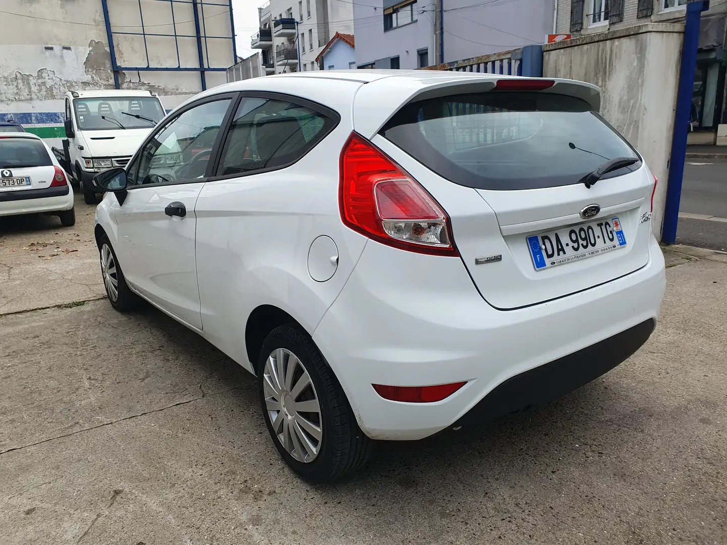 Ford Fiesta 1.5 TDCI 75 FAP Blanc - 2