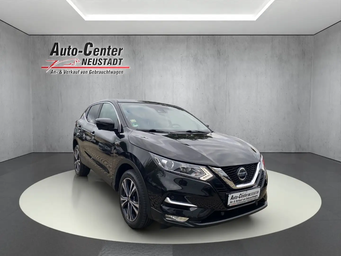 Nissan Qashqai N-Connecta 4x4 AHK/360° KAMERA/NAVI Schwarz - 1
