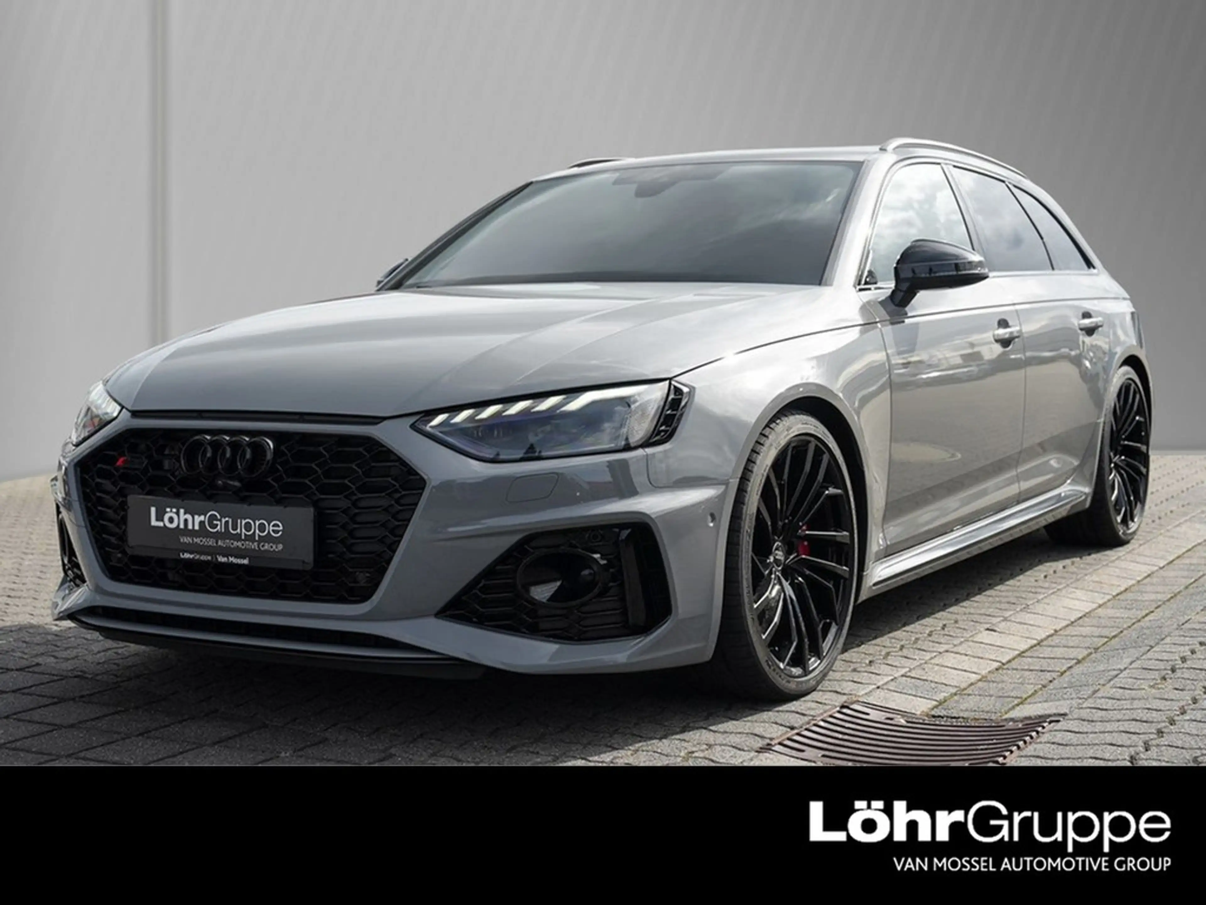 Audi RS4 RS 4 Avant 2.9 TFSI qu tiptronic /MatrixLED/SAGA