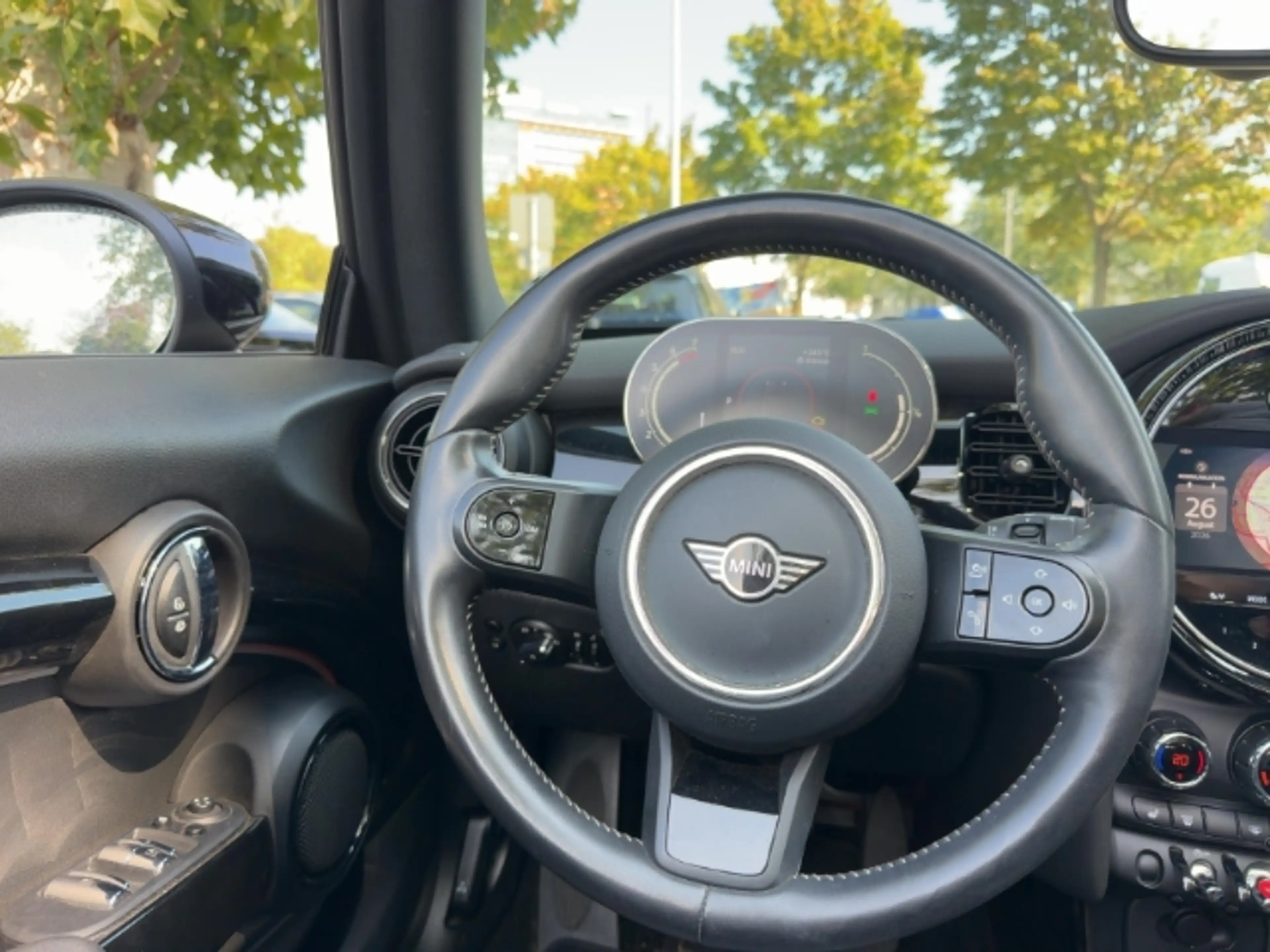 MINI Cooper Cabrio El. Verdeck Leder Digitales Cockpit LED Mehrzonenk — photo 9
