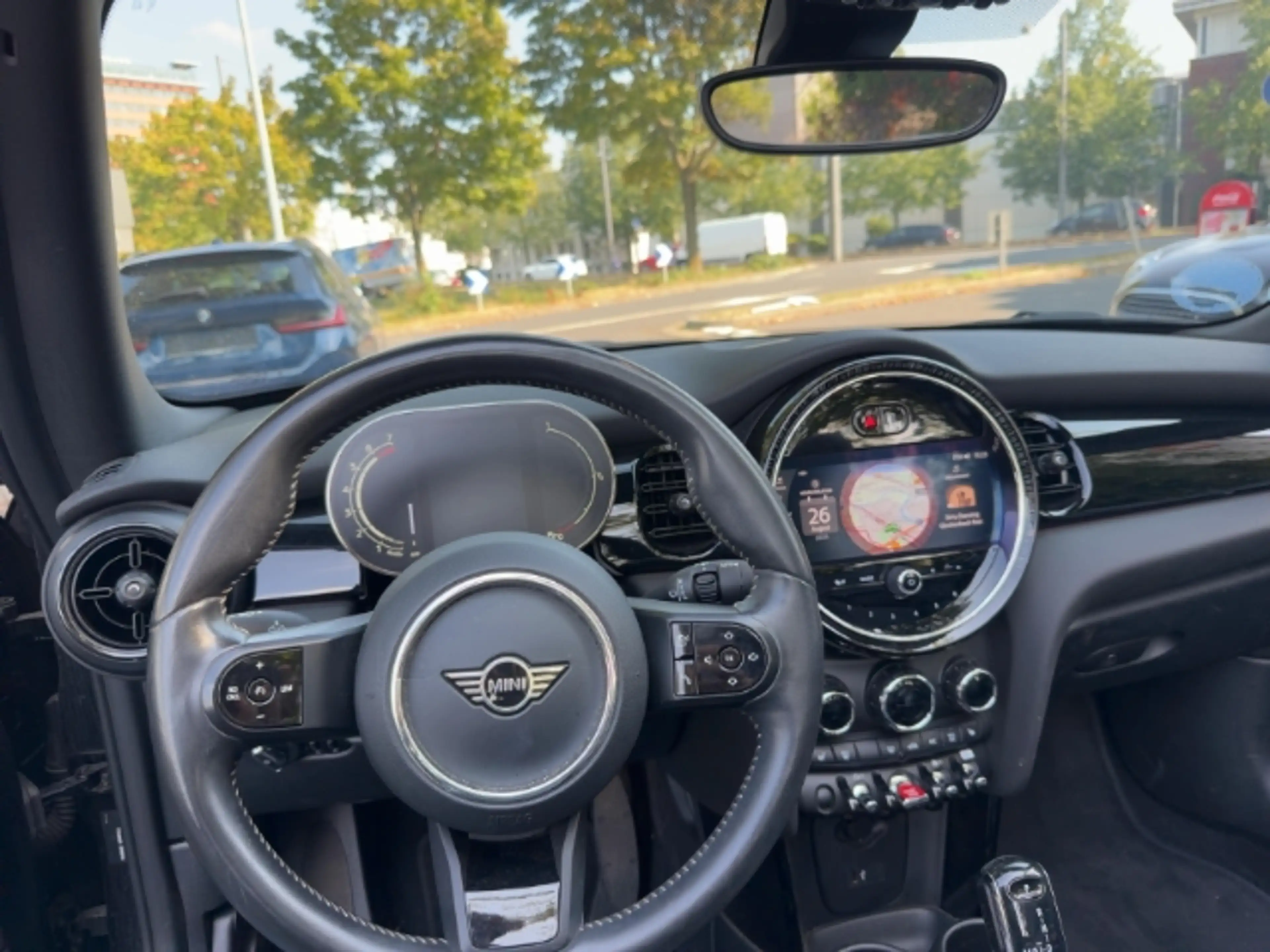 MINI Cooper Cabrio El. Verdeck Leder Digitales Cockpit LED Mehrzonenk — photo 8