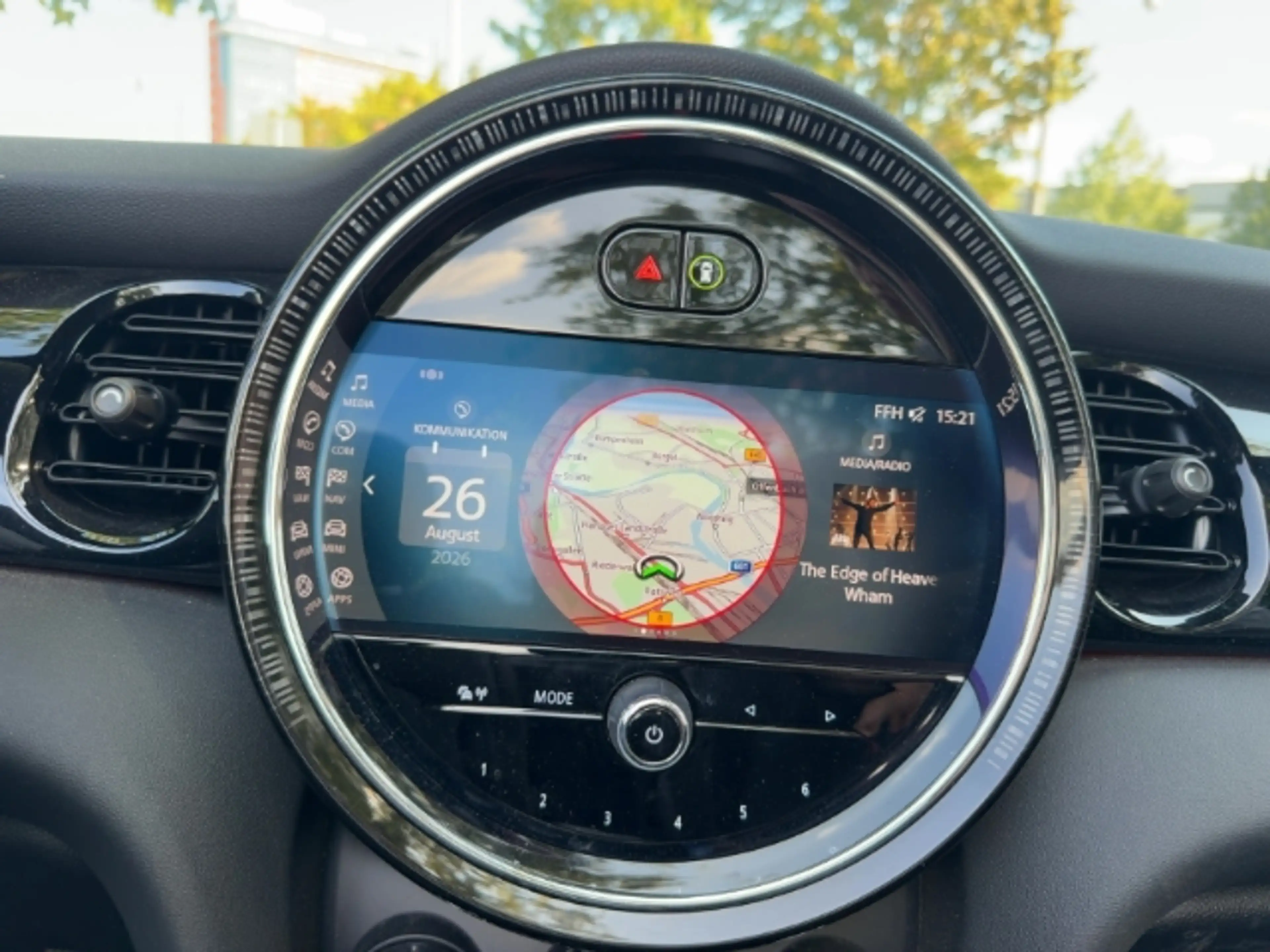 MINI Cooper Cabrio El. Verdeck Leder Digitales Cockpit LED Mehrzonenk — photo 10