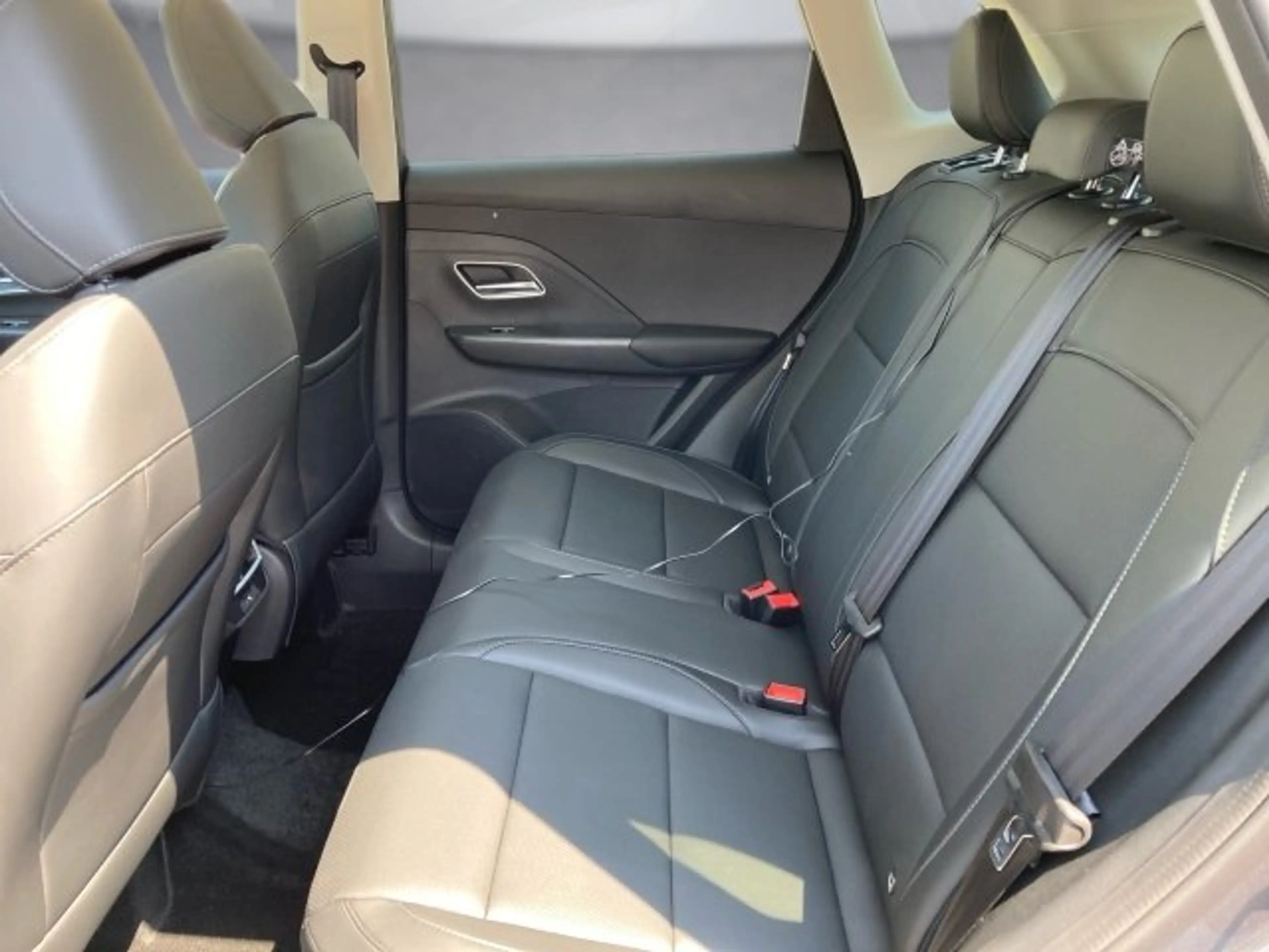 MG ZS HEV Luxury MY26 — photo 11