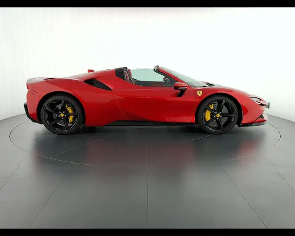 Ferrari SF90 Spider view 8