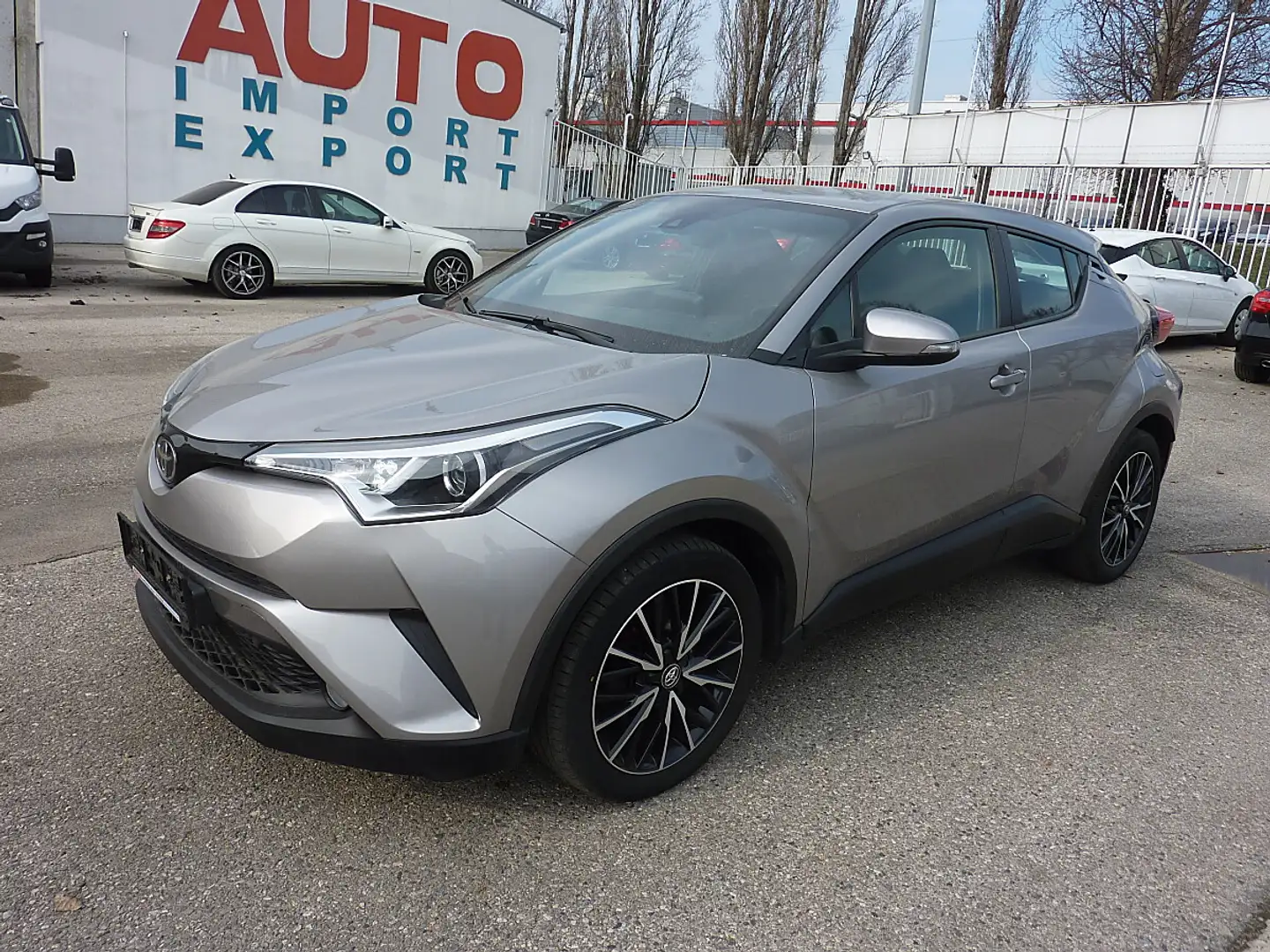Toyota C-HR 1,2T C-ENTER 4WD CVT Grau - 1