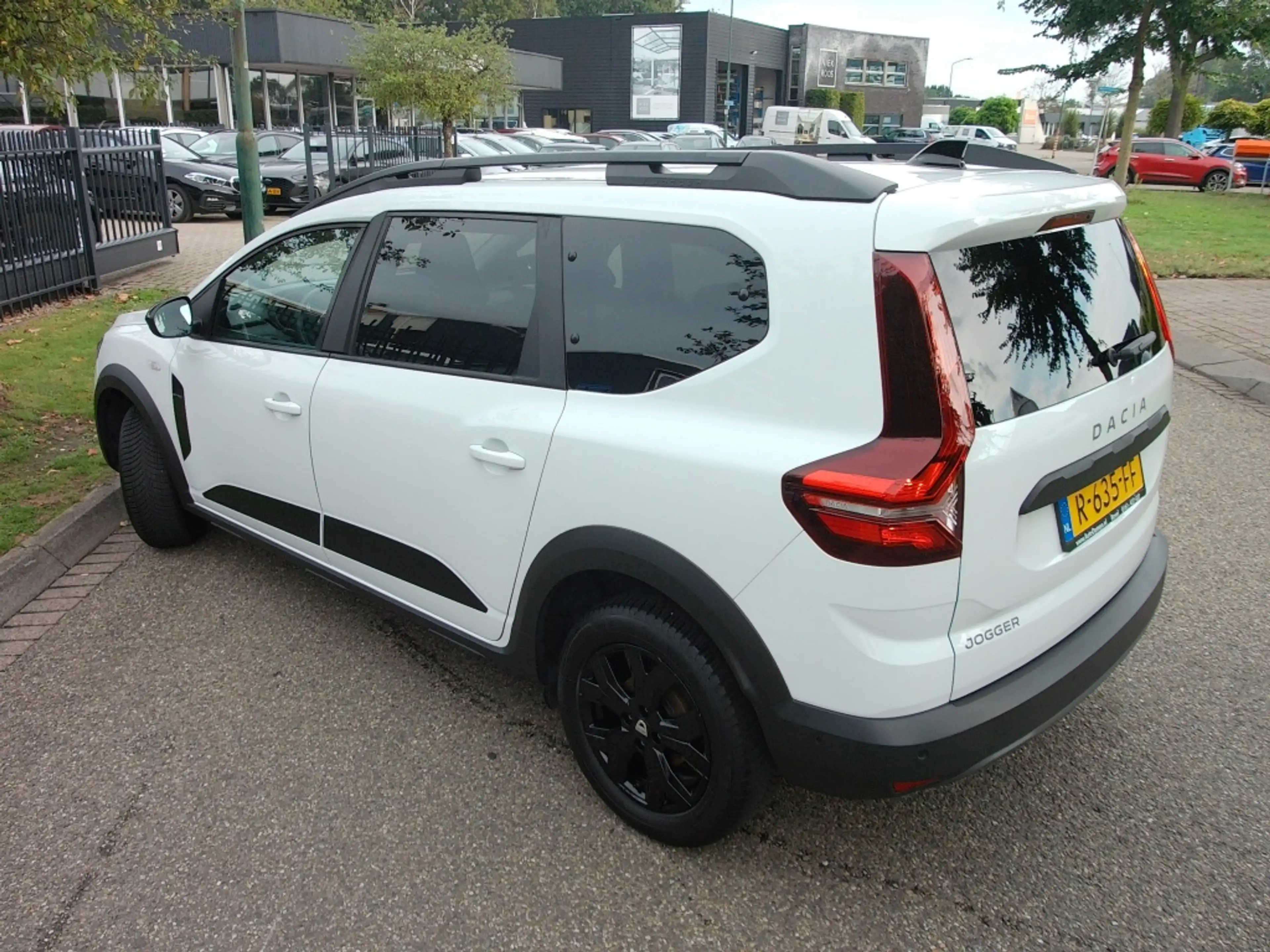 Dacia Jogger 1.0 TCe 110pk 7pl — photo 46