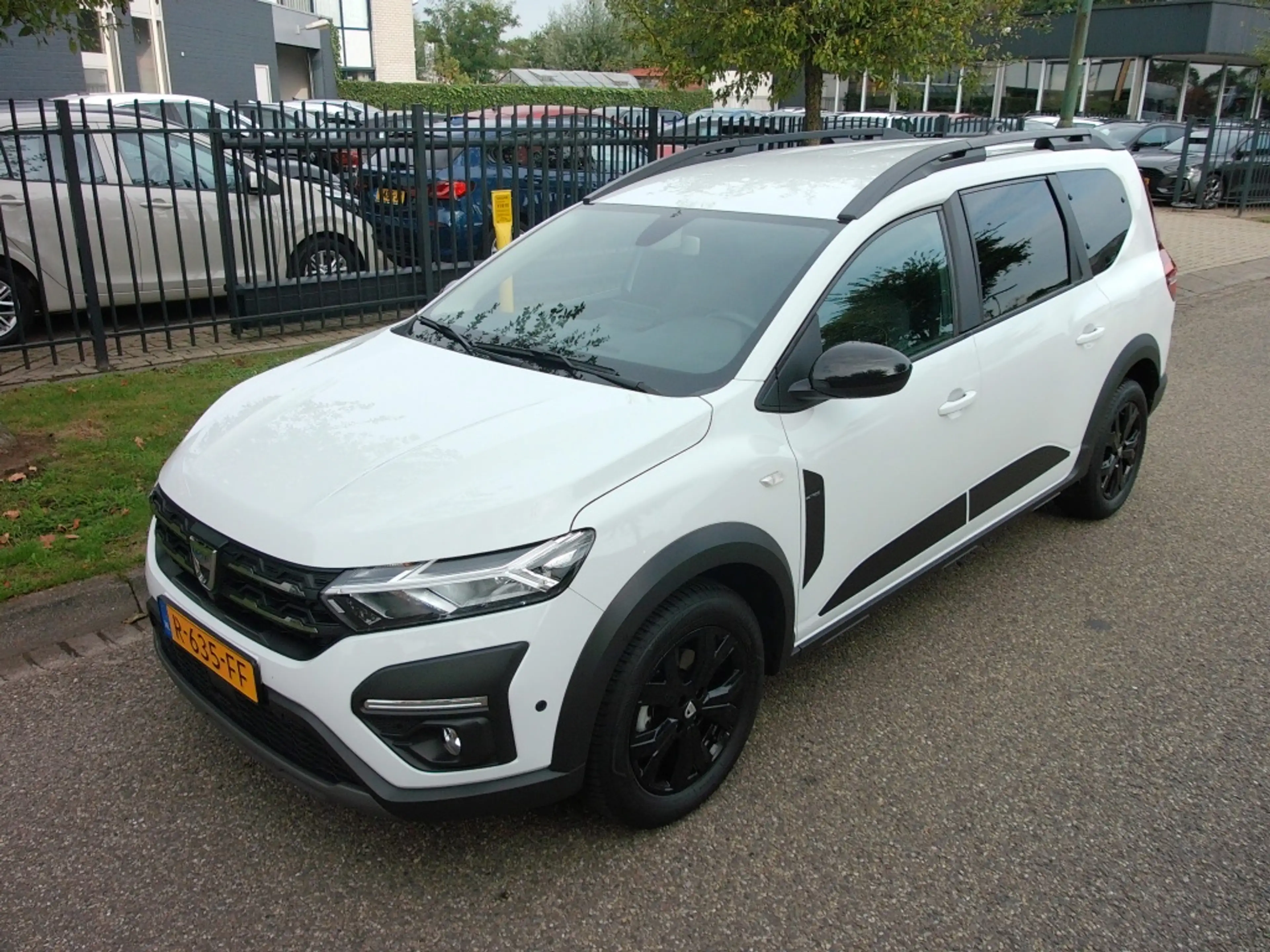 Dacia Jogger 1.0 TCe 110pk 7pl — photo 4
