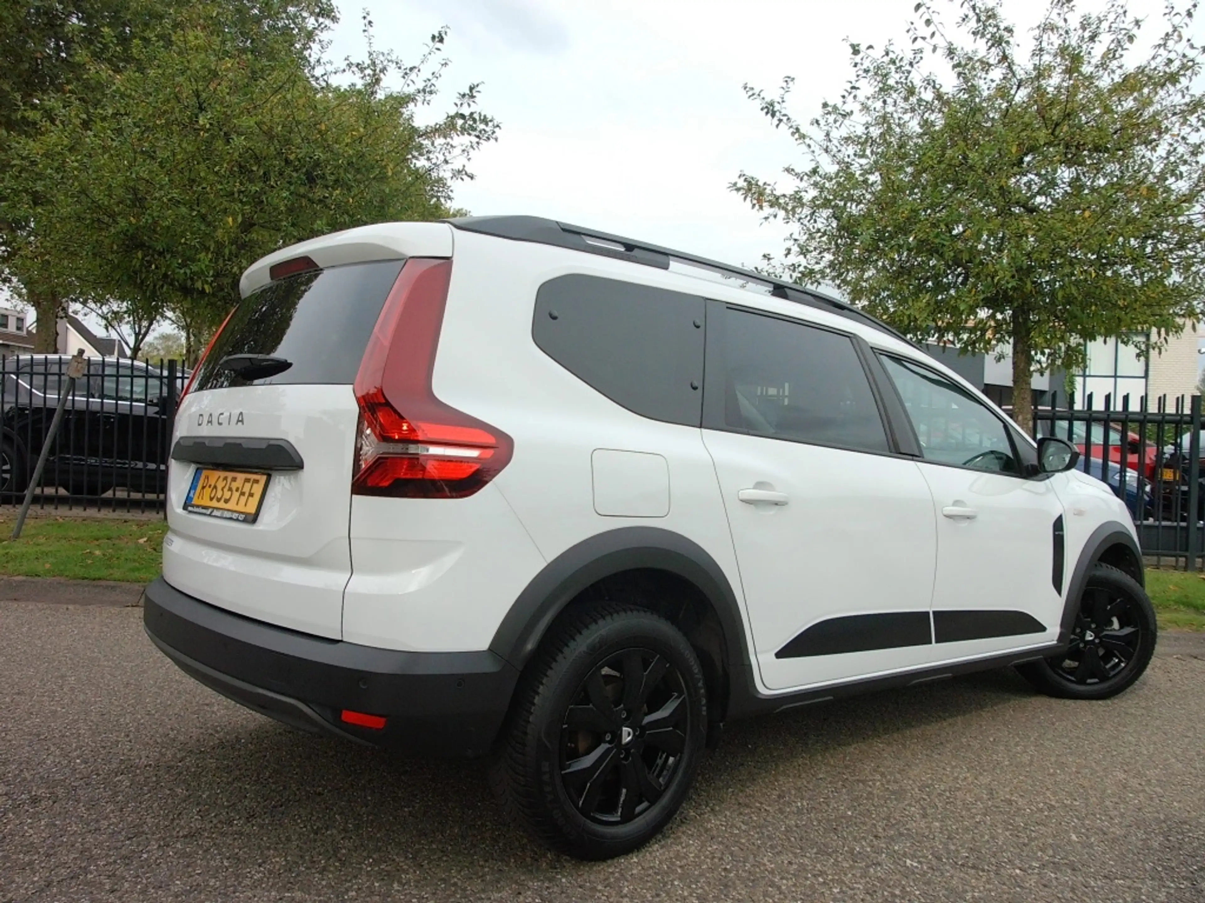 Dacia Jogger 1.0 TCe 110pk 7pl — photo 48