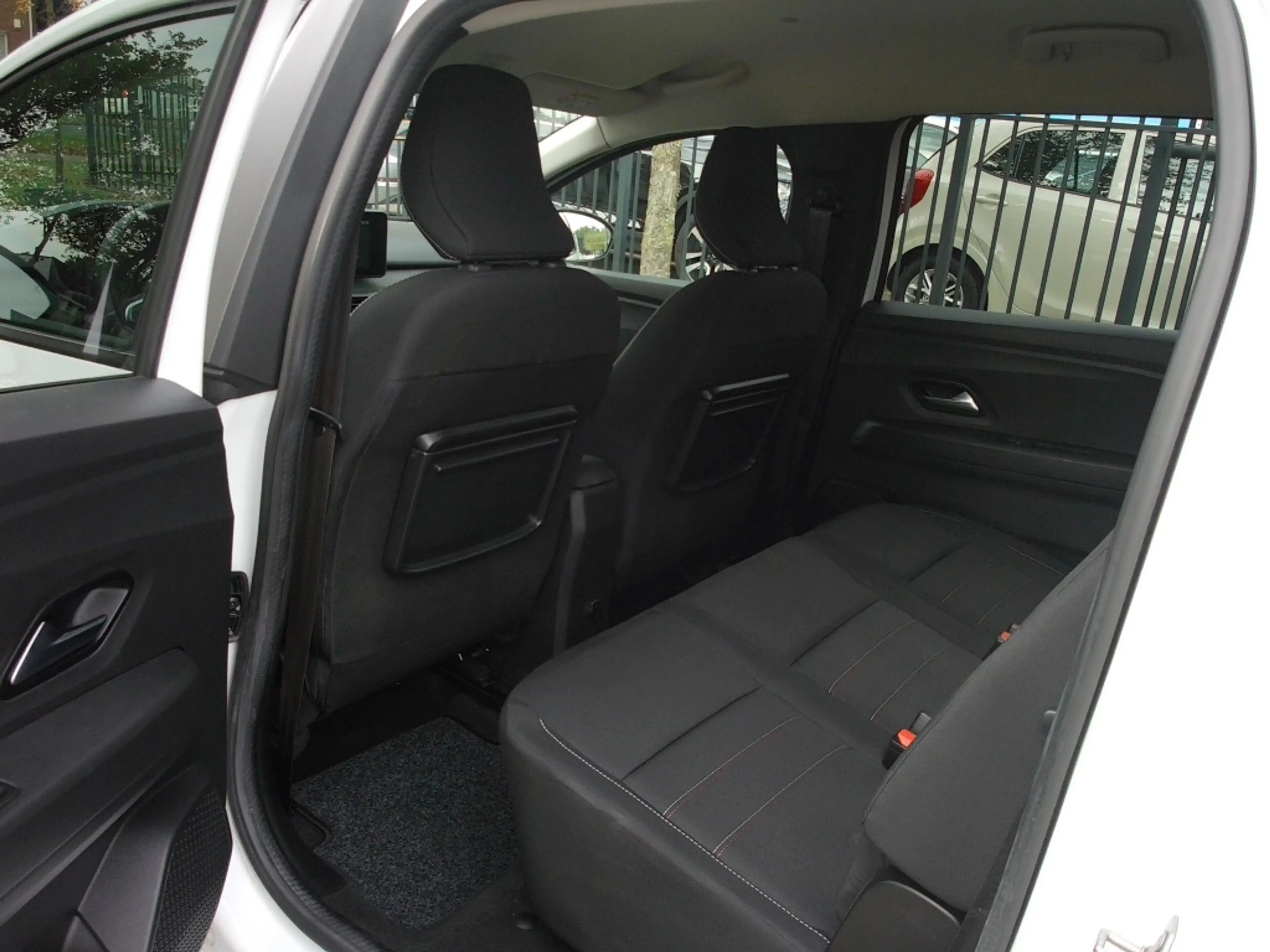 Dacia Jogger 1.0 TCe 110pk 7pl — photo 26