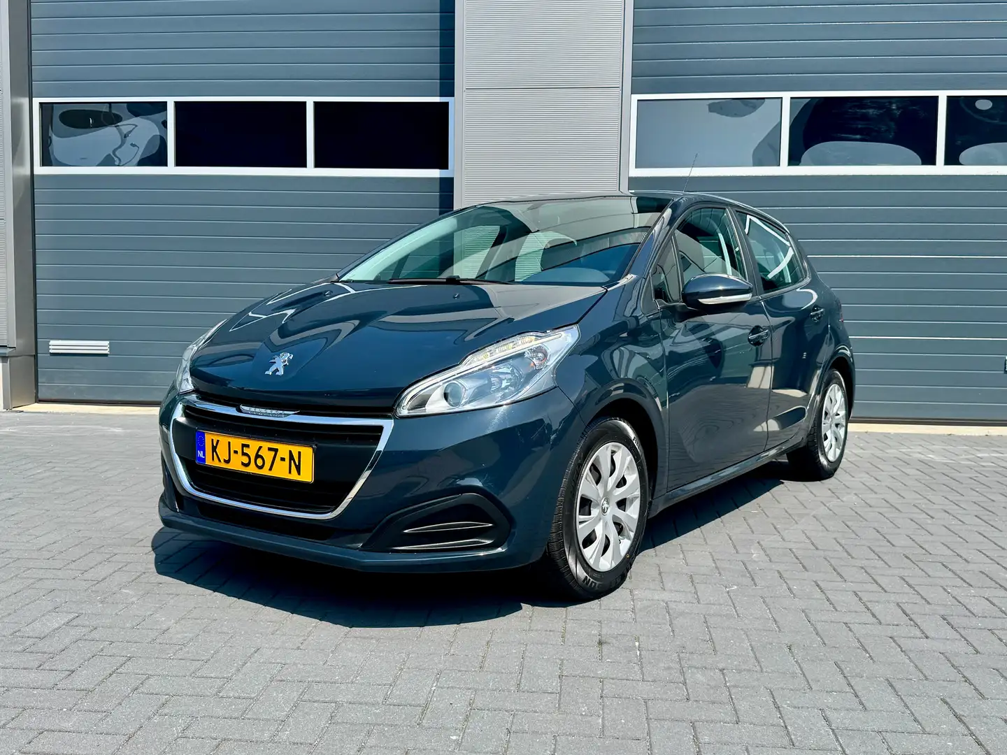 Peugeot 208 1.2 Active Grijs - 1