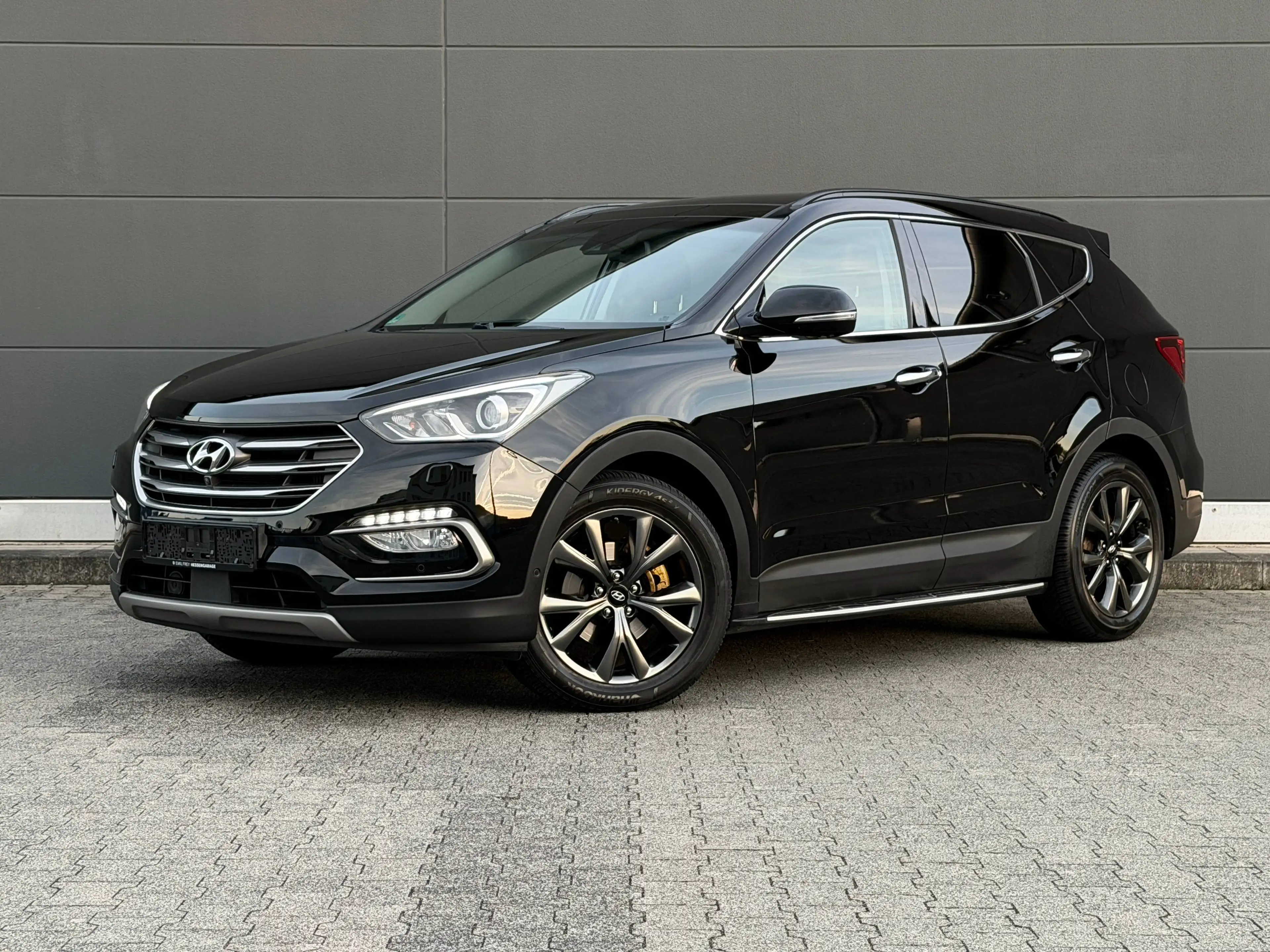 Hyundai SANTA FE 25 Jahre Luxus Edition Pano Sitzklima 360° Kam 4WD