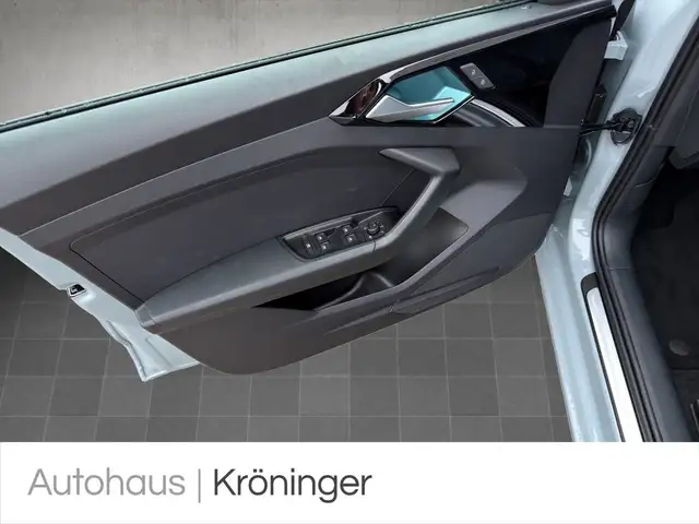 Audi A1 view 8