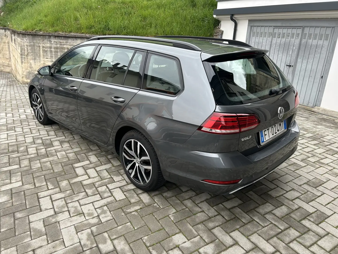 Volkswagen Golf Variant 1.6 tdi Executive 115cv dsg - 2