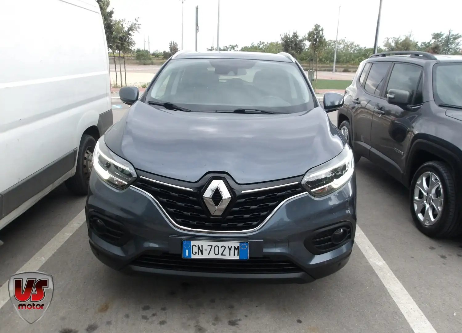 Renault Kadjar Blue dCi 8V 115CV EDC Business Grijs - 2