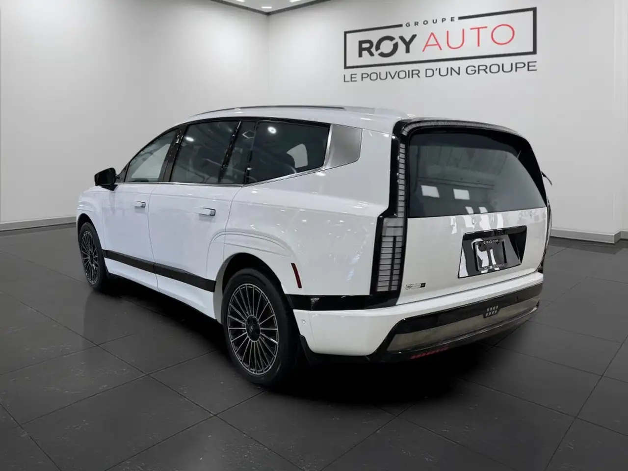 Hyundai IONIQ 9 снимка Hyundai IONIQ 9