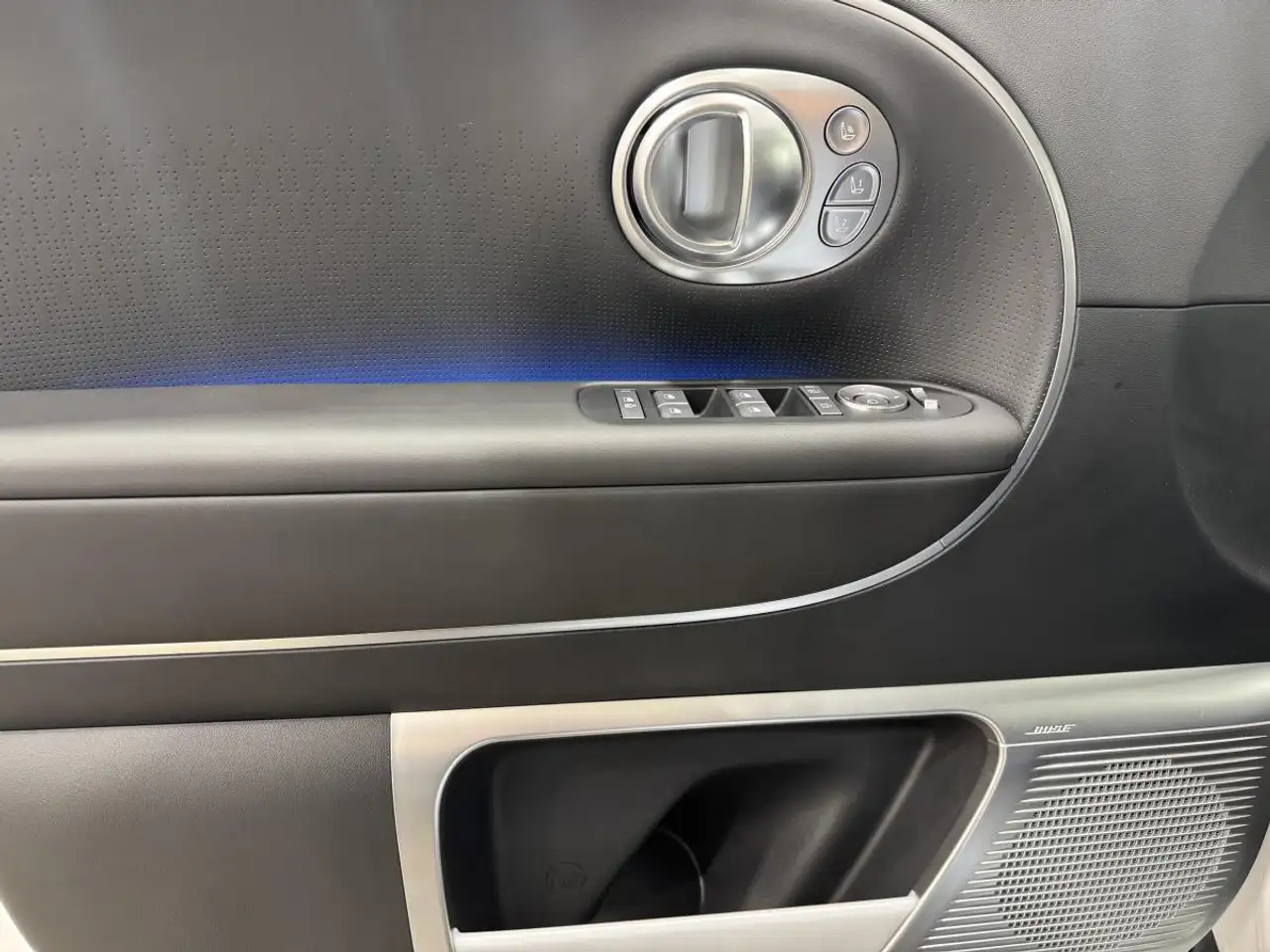 Hyundai IONIQ 9 снимка Hyundai IONIQ 9