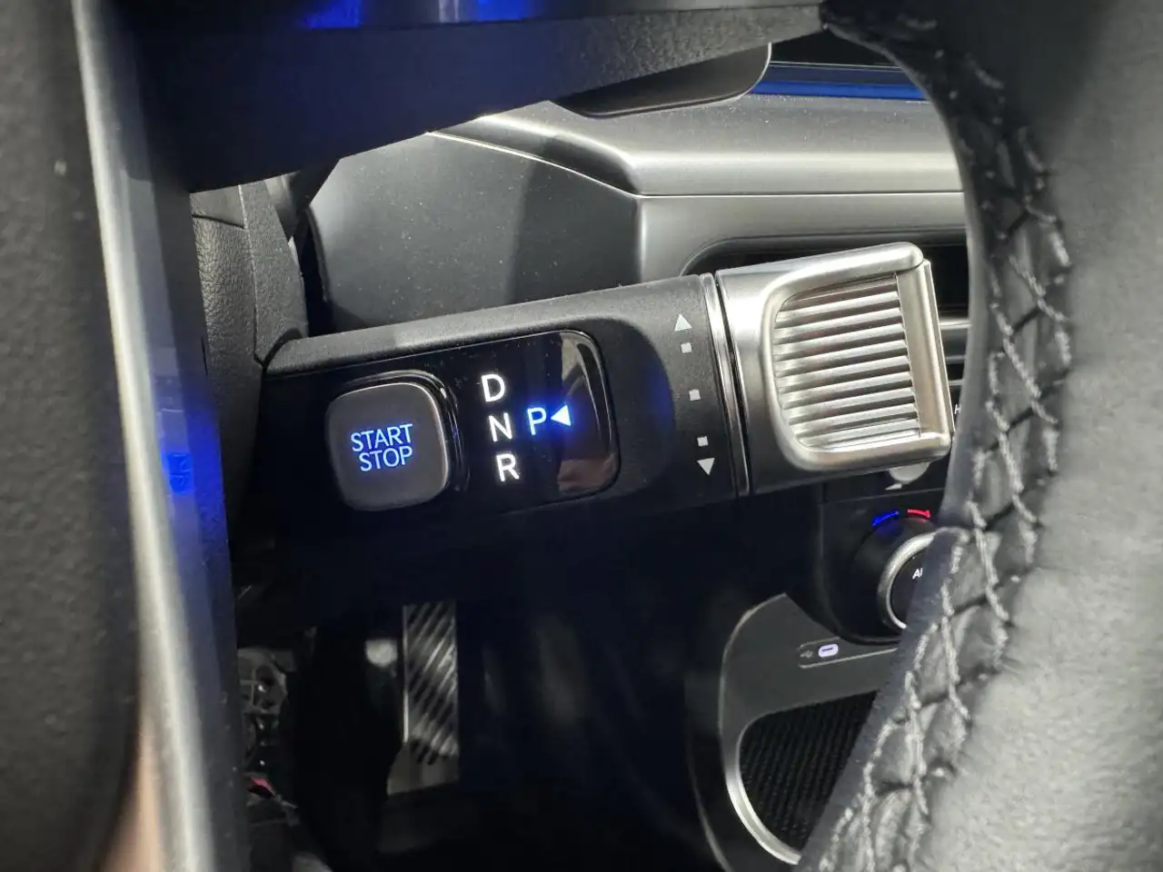 Hyundai IONIQ 9 снимка Hyundai IONIQ 9