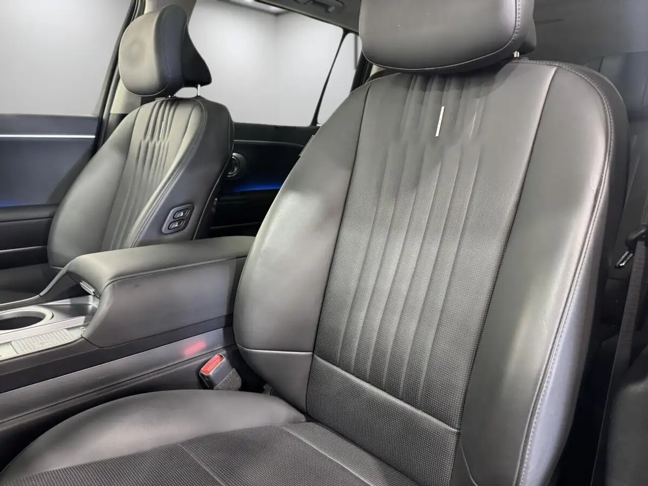 Hyundai IONIQ 9 снимка Hyundai IONIQ 9