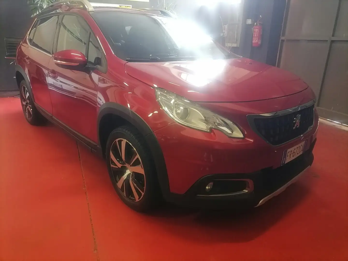 Peugeot 2008 PureTech Turbo 110 S&S GT Line Rosso - 1