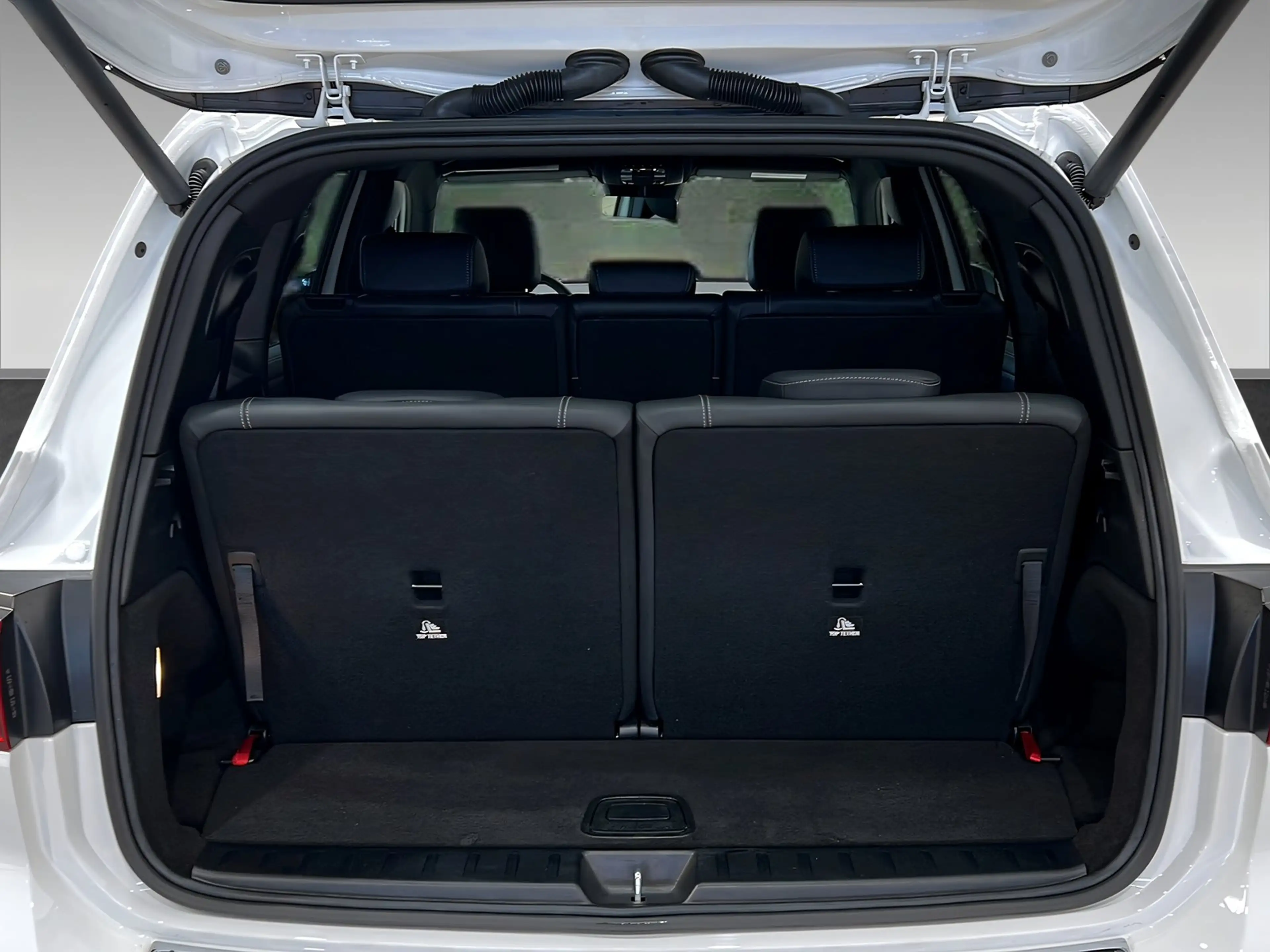 Mercedes-Benz EQB 250 + PROGRESSIVE+LED+Kamera+Ambi+LrHz+7 Sitz — photo 8